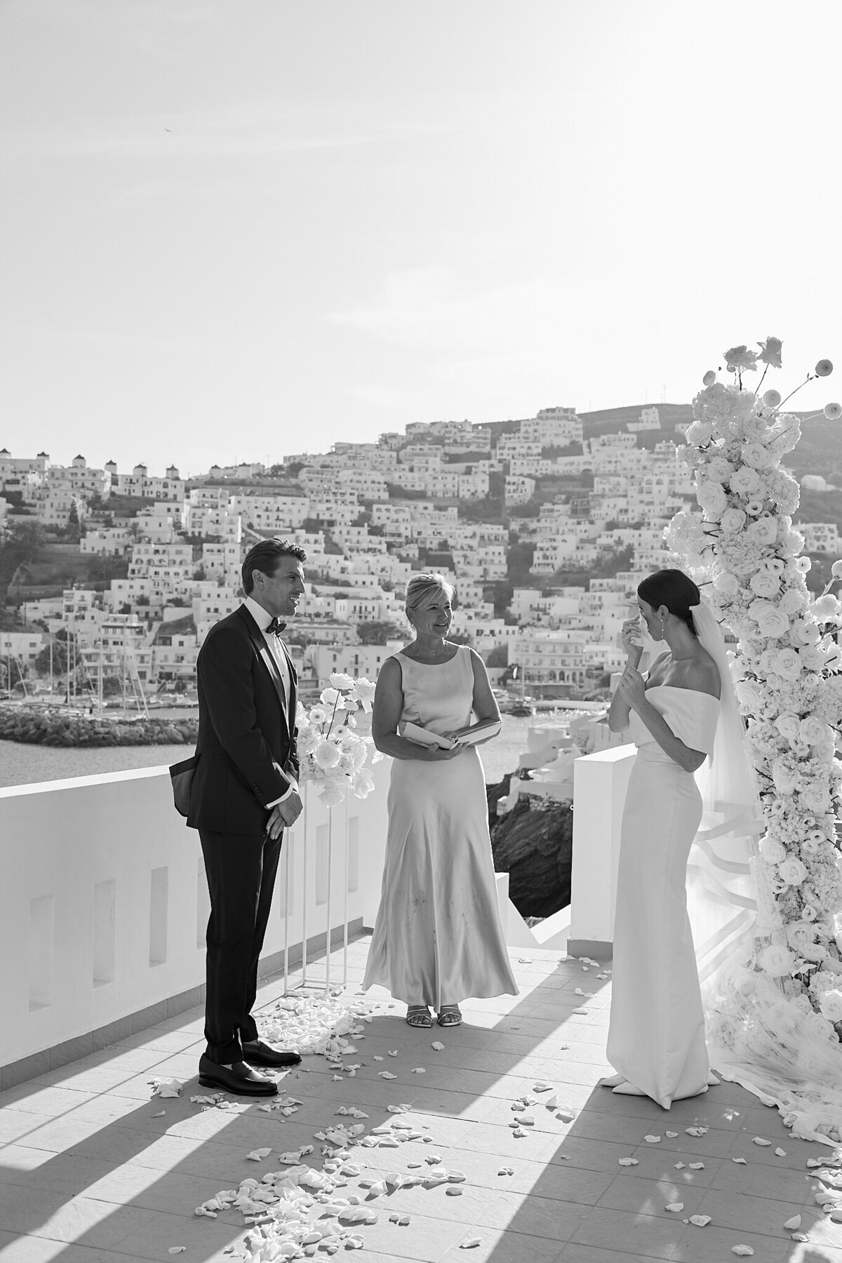 wedding photographer europe greece ceremony00031