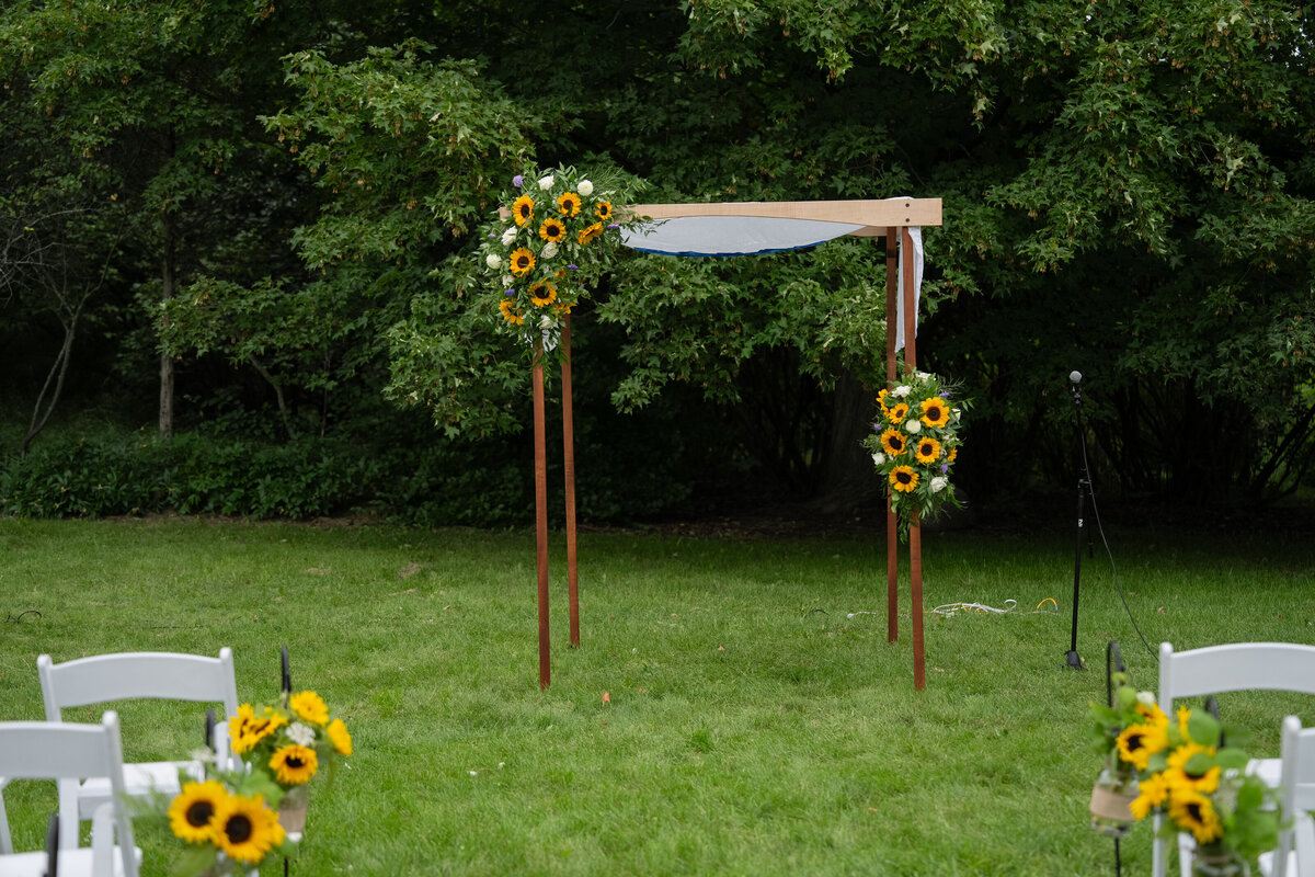 A&J Guelph Arboretum Wedding Flowers8