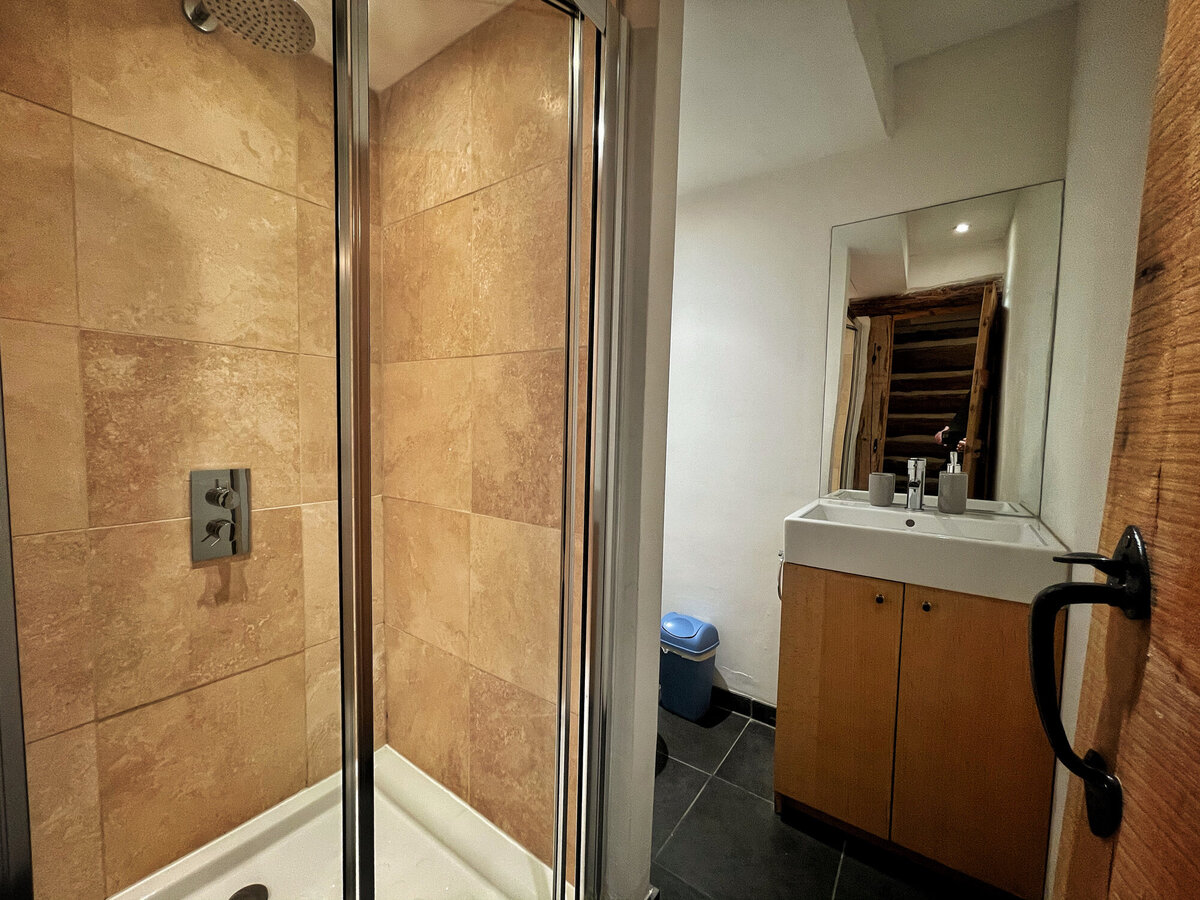 Bathroom 4