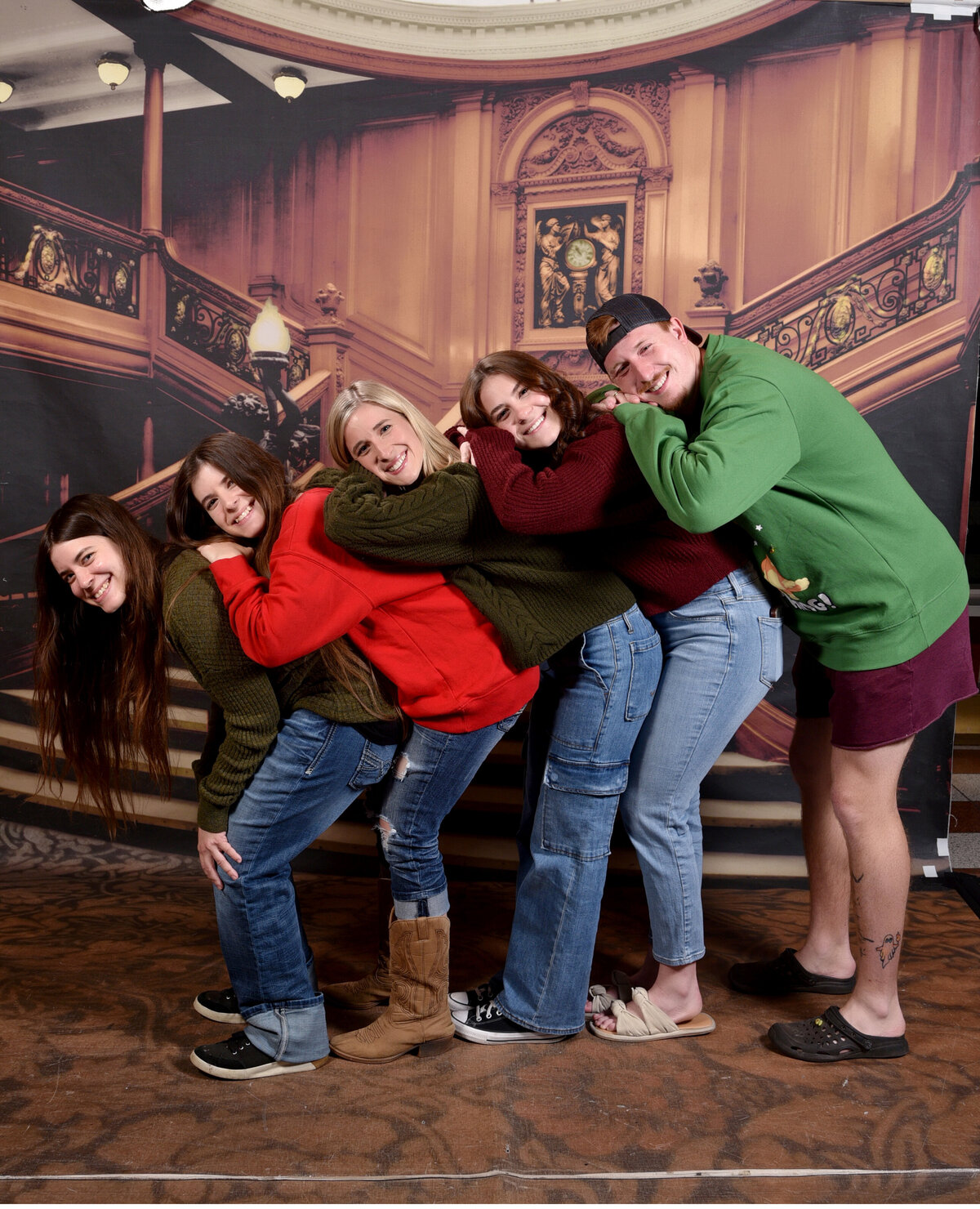 cruise photo awkward sibloing photo