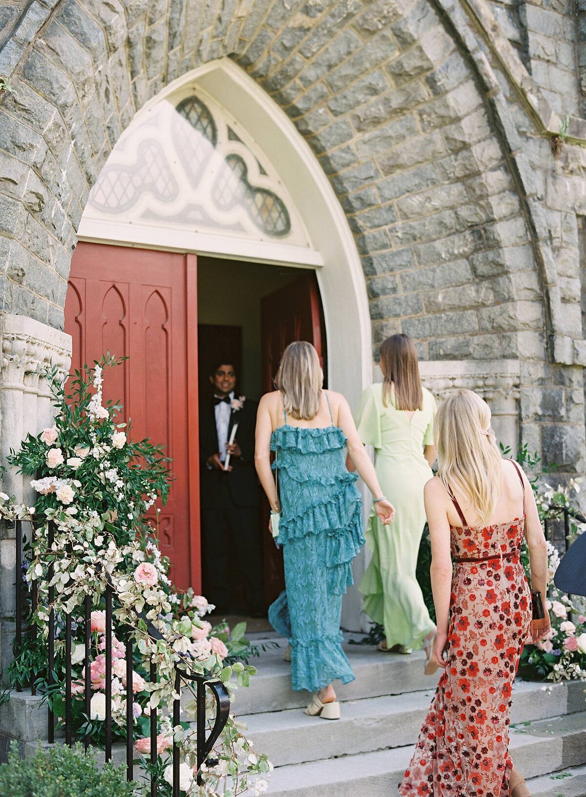 020-01-chic-guests-entering-church-charlottesville-virginia-