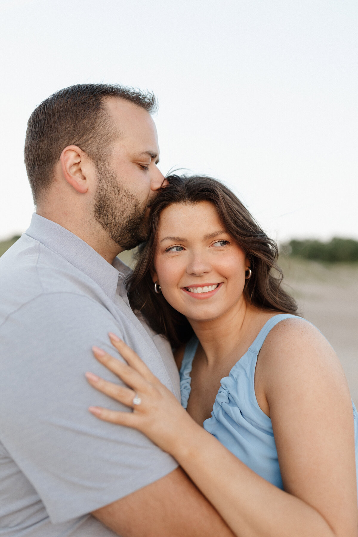 Indianapolis engagement photographer romantic couple photo