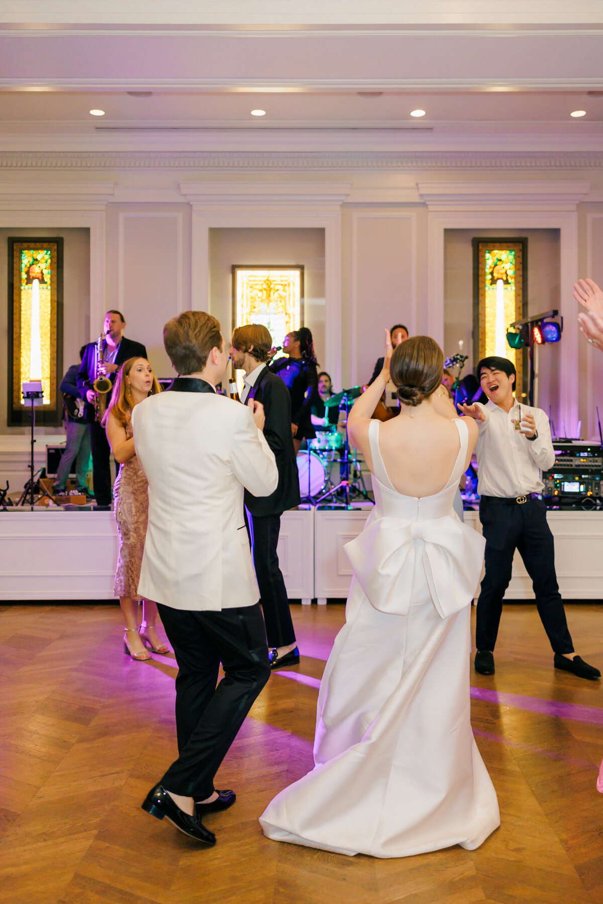 Lexi Benjamin Photography_Reynolds Chicago History Museum Wedding_07.06.24-372