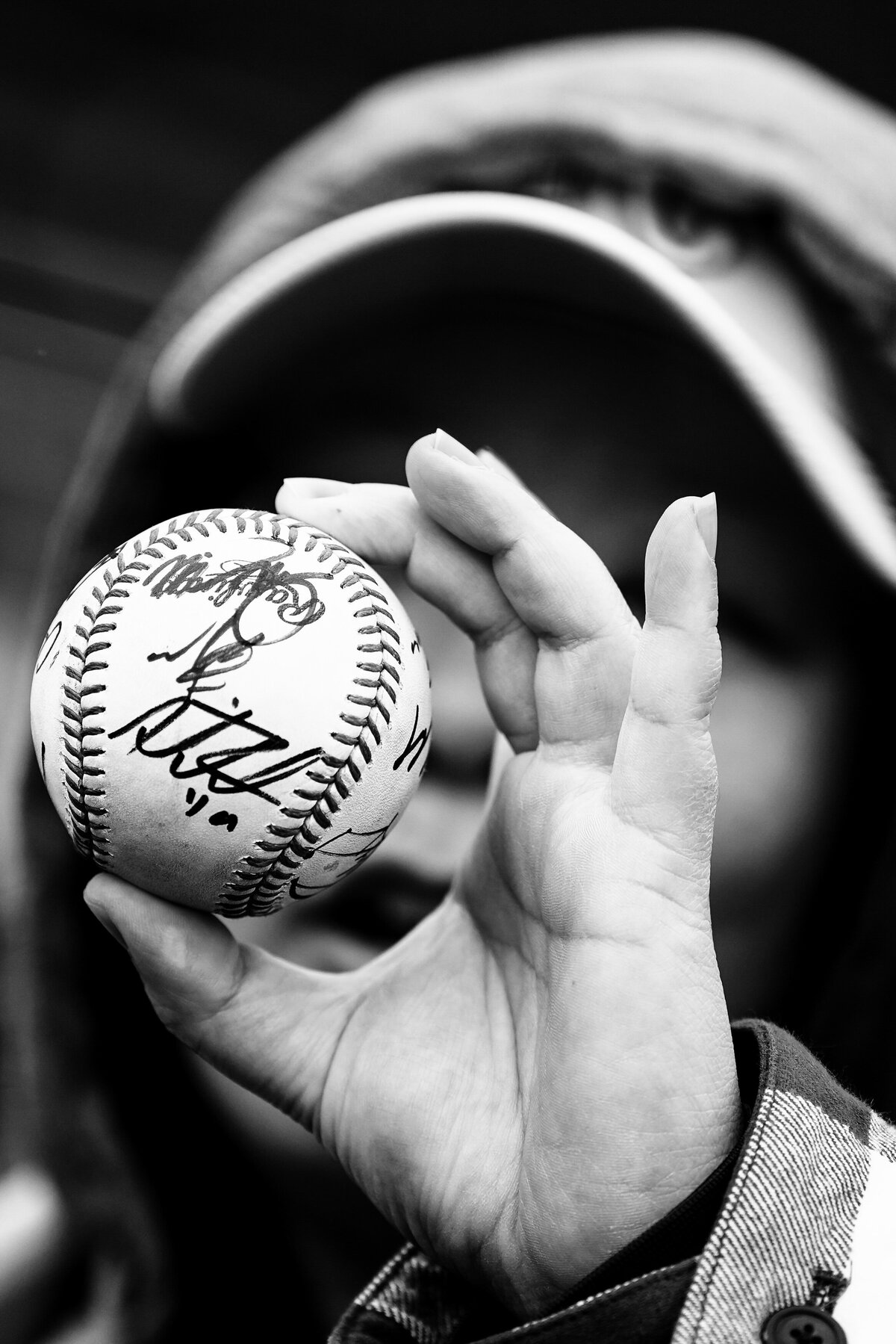 kansas-city-sports-photography-0226-hand-holding-baseball