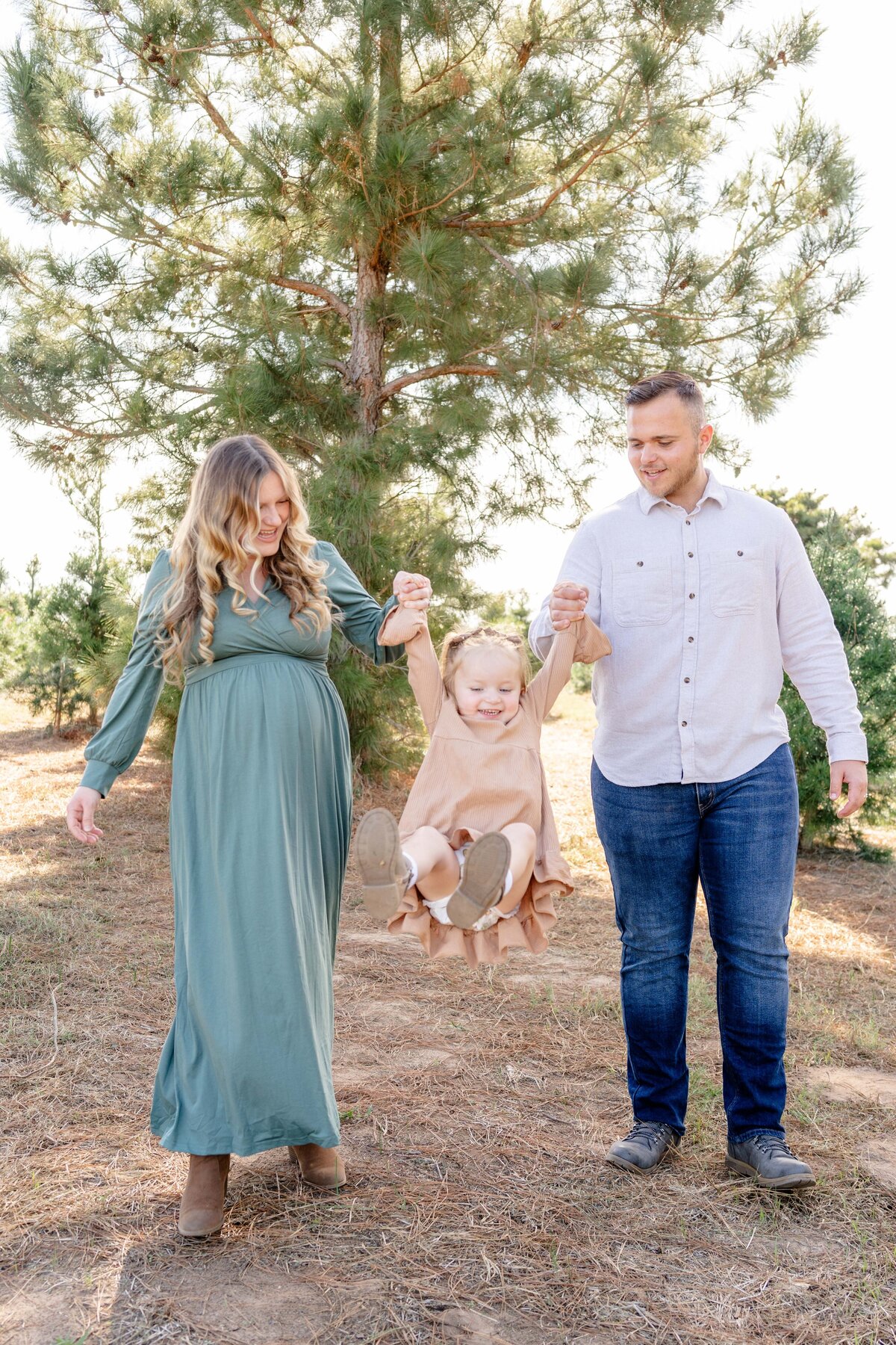 Austin-TX-Christmas-Tree-Farm-Mini-Session-Magnolia-and-Grace-Photography-Co-GinaM-# (1)-20