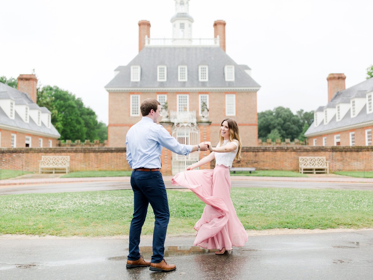 colonial-williamsburg-virginia-engagement-photographer-emily-and-matthew-296 copy