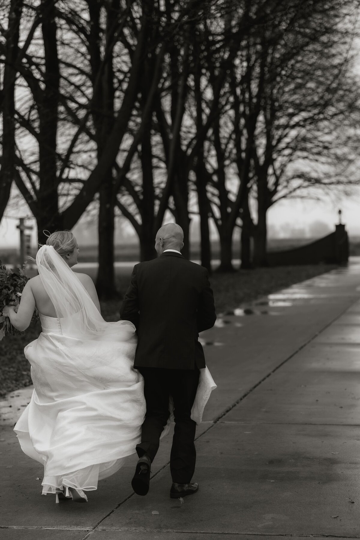 rainy-wedding-conrad-mansion-19