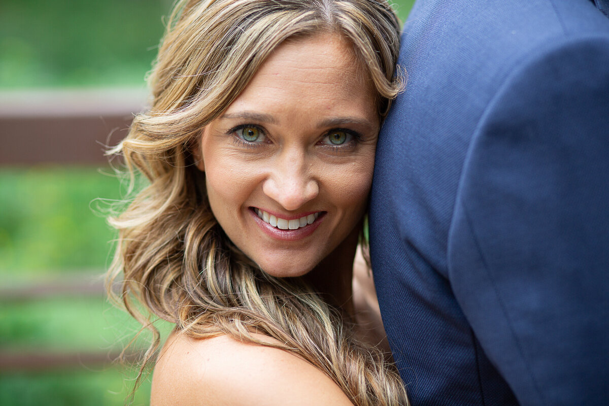 orland-park-wedding-photography-bride-hug-smile
