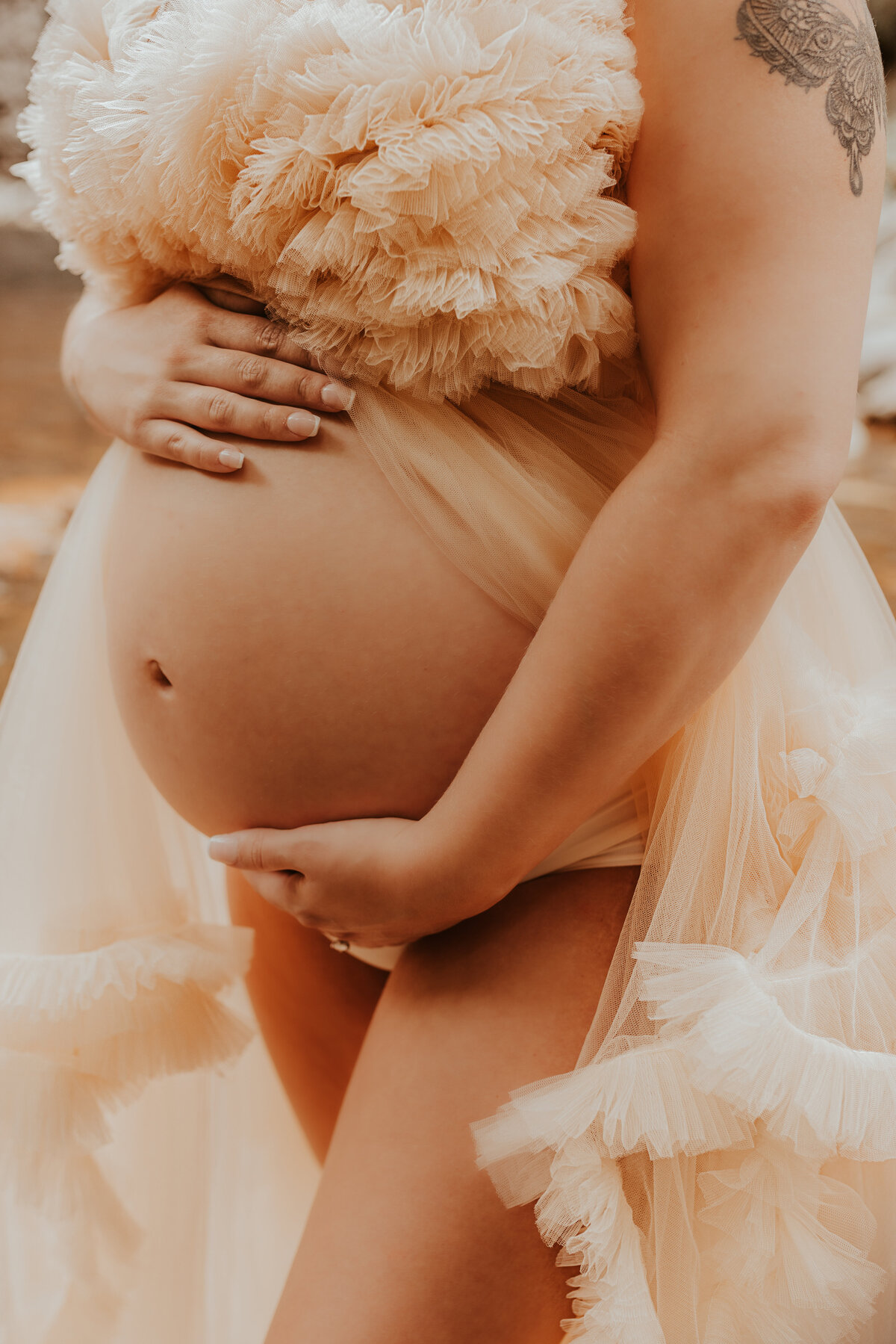 Maternity-photoshoot-minnewaska-ny-love-to-lems-photography (6)