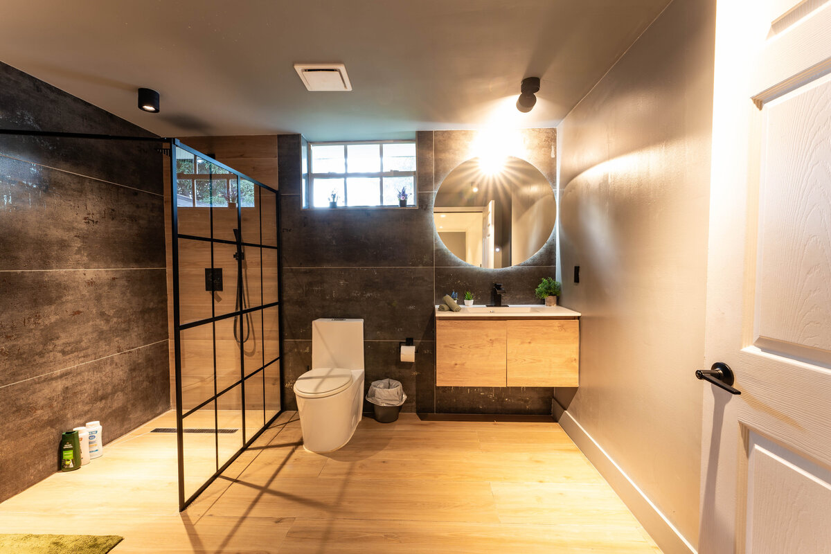 Bathroom 1 (3)