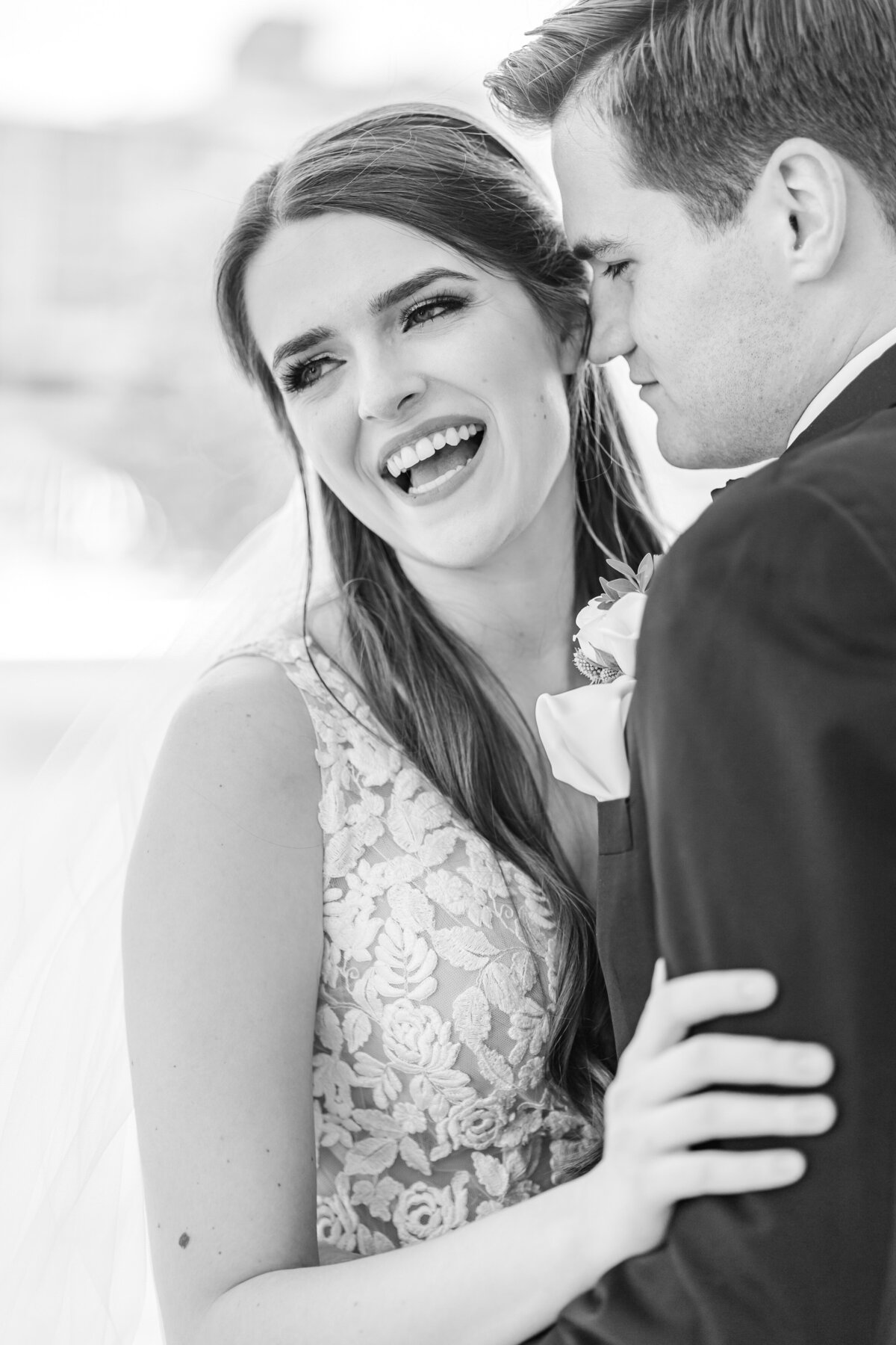 Huntsville Museum of Art Wedding - Lauren Elliott Photography - Janie & Brandon-618