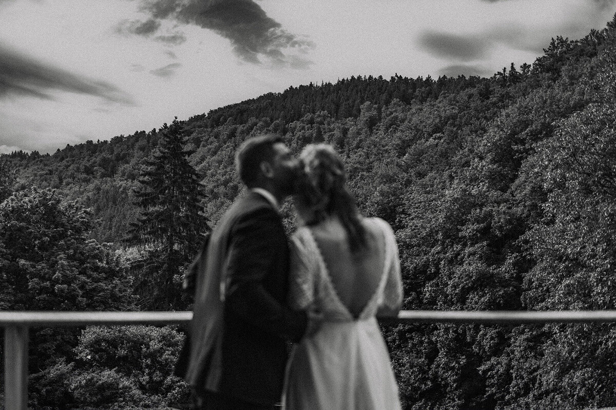 Photographe-mariage-alsace-couple-noir-et-blanc