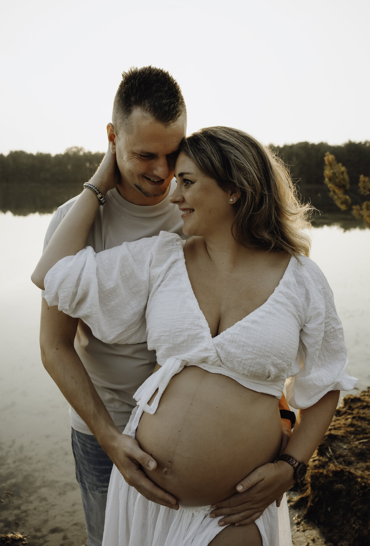 zwangerschapsfotograaf limburg, zwangerschapsfotograaf, zwangerschapsfotograaf haelen, zwangerschapsfotograaf roermond, zwangerschapsfotograaf leudal, zwangerschapsfotograaf haelen, zwangerschapsfotograaf in de buurt van haelen