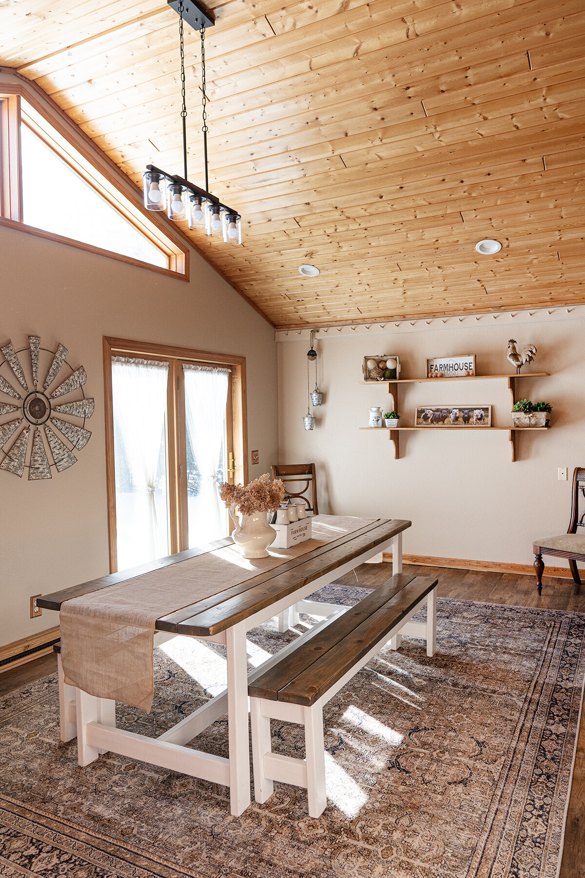 Dining Area 1