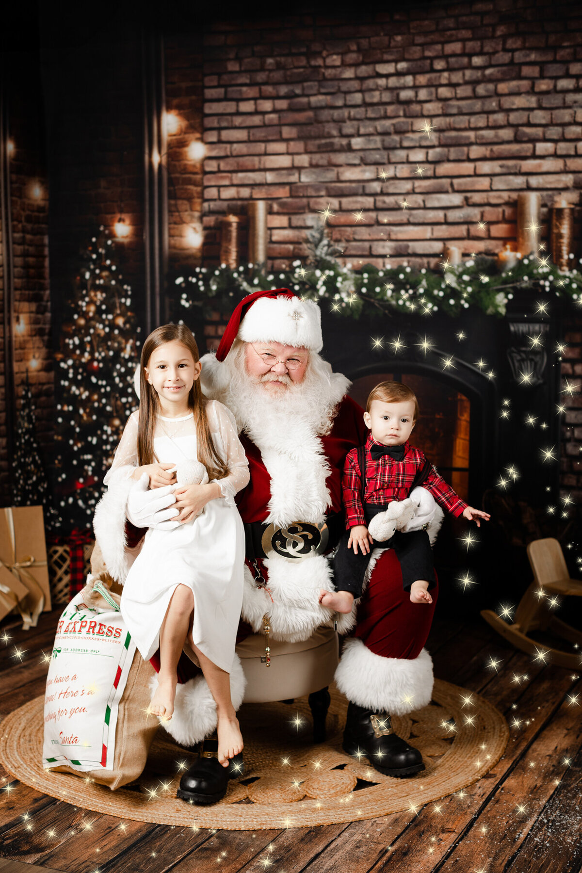 Best NWA holiday photographer, holiday portraits near me, Northwest Arkansas holiday photography, NW Arkansas holiday photos, NWA santa photos