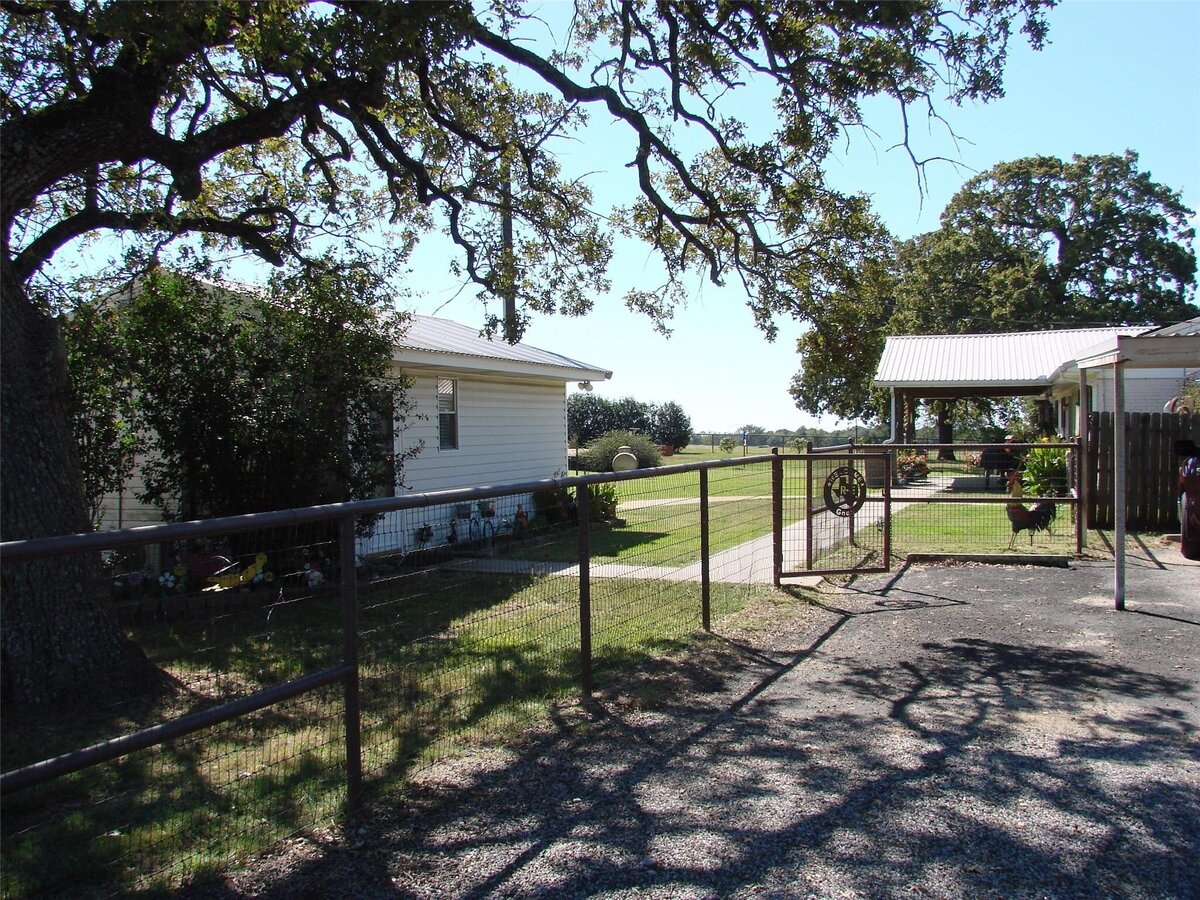 carport driveway