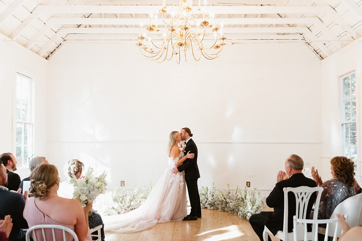 NEPA wedding photographer at Chippy White Table