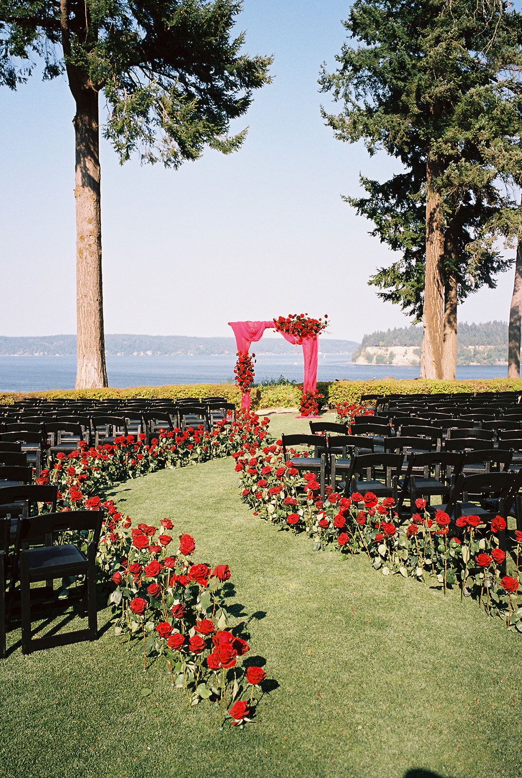 Red-Rose-Wedding-FLORA-NOVA-DESIGN-SEATTLE-00027