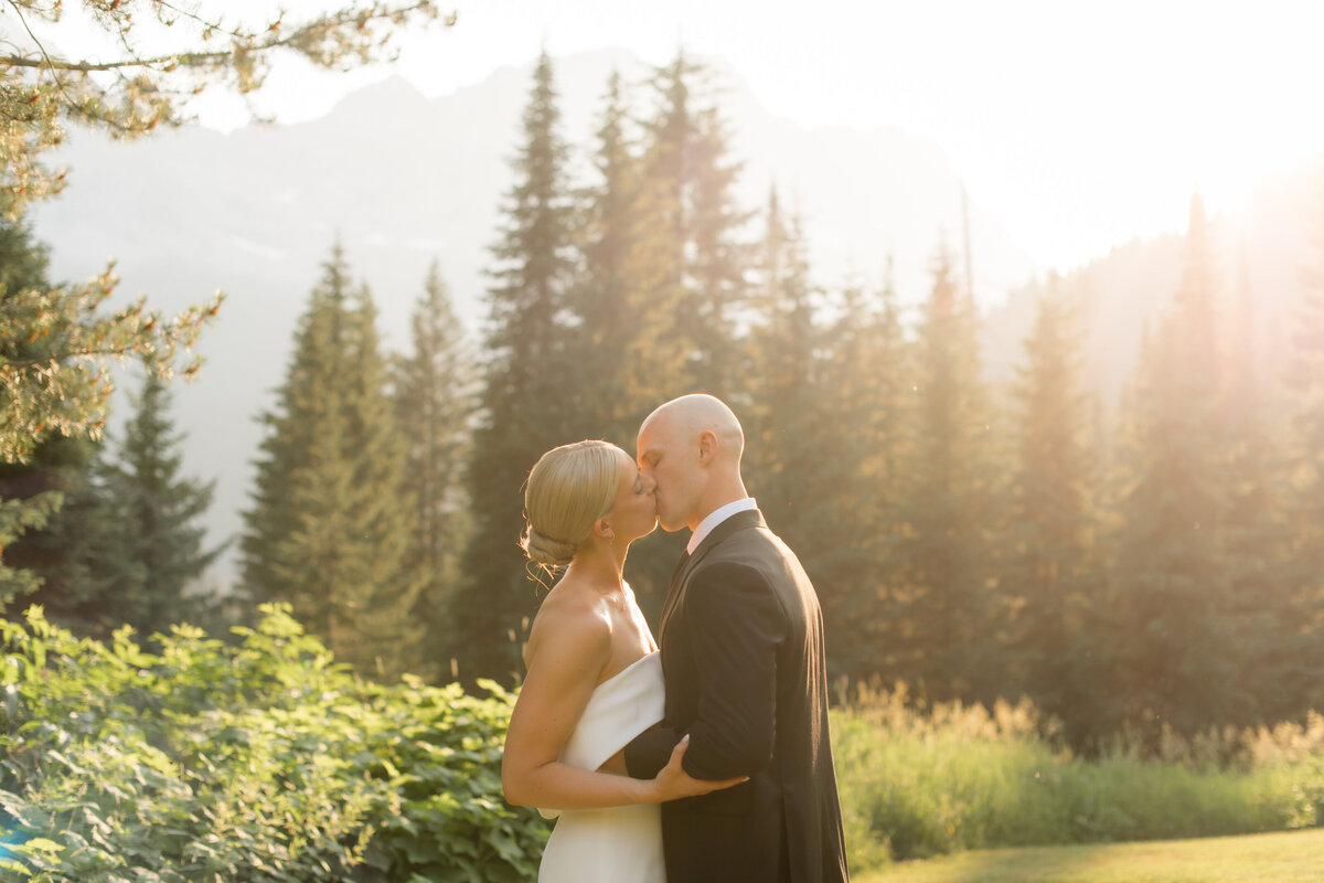 West of yonge studios - Toronto wedding photographer - documentary editorial photography - SG 1-111