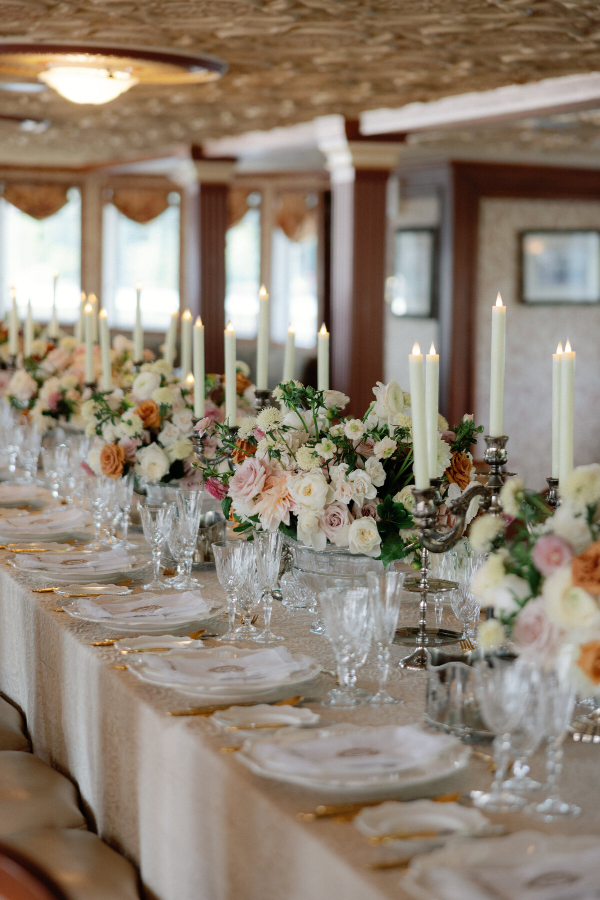 AshleyPigottEvents-Destination-Wedding-Weekend-LaurenKyle-ConnorMcDavid-Muskoka-010