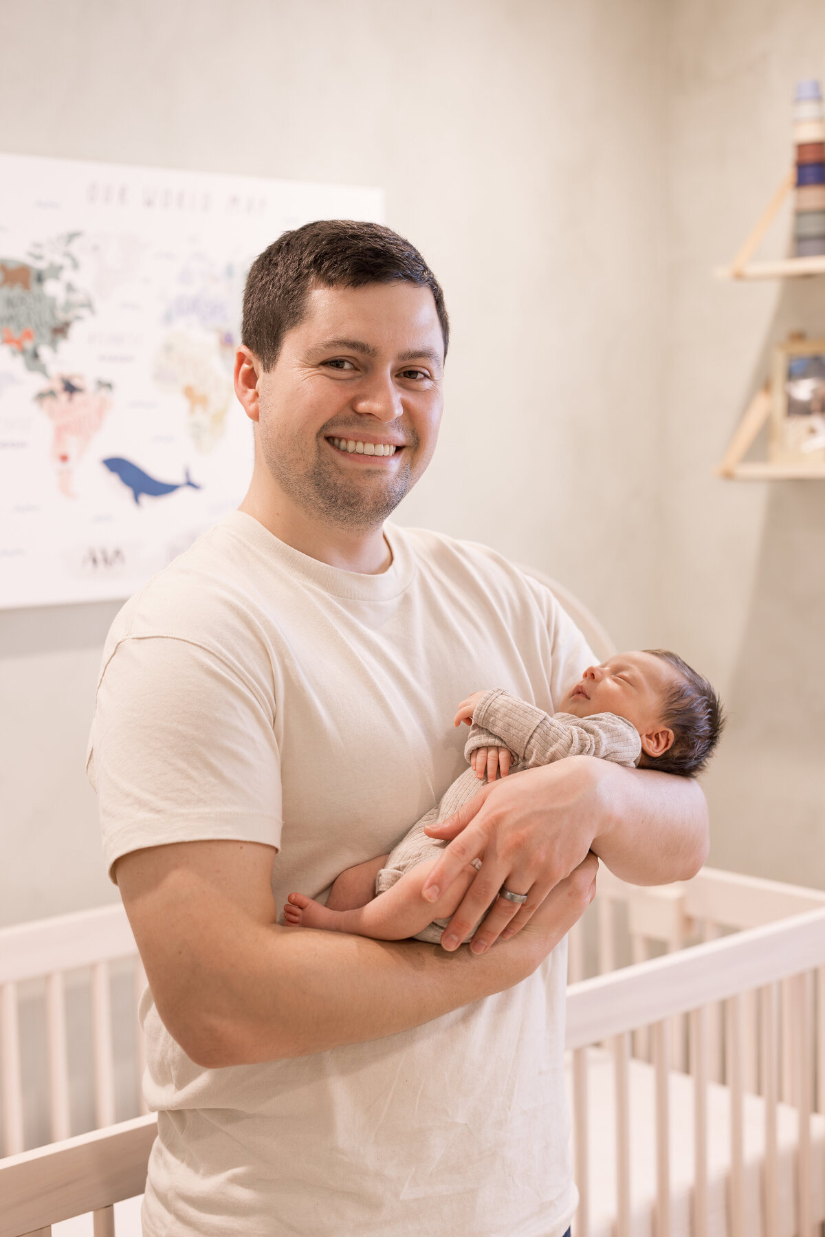 dad and newborn photo