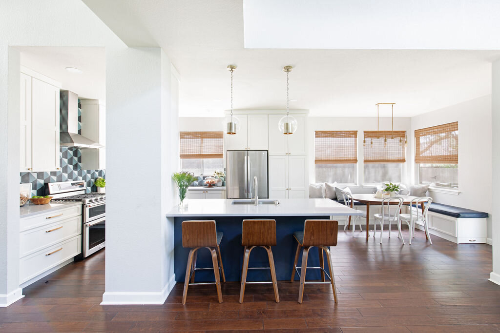 hello-home-austin-contemporary-navy-and-white-kitchen-remodel-patterned-backsplash-built-in-pantry-dark-wood-floors-breakfast-nook-22
