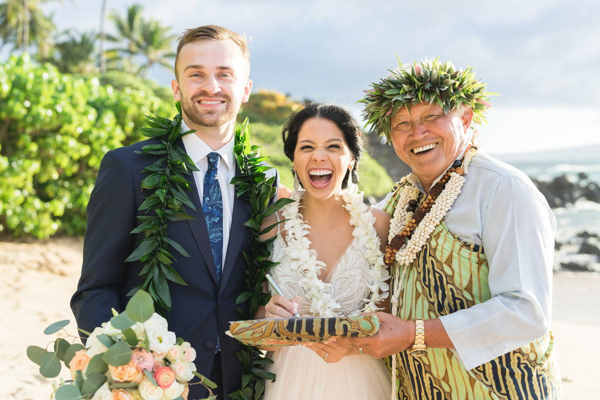 Wedding photographer in Maui