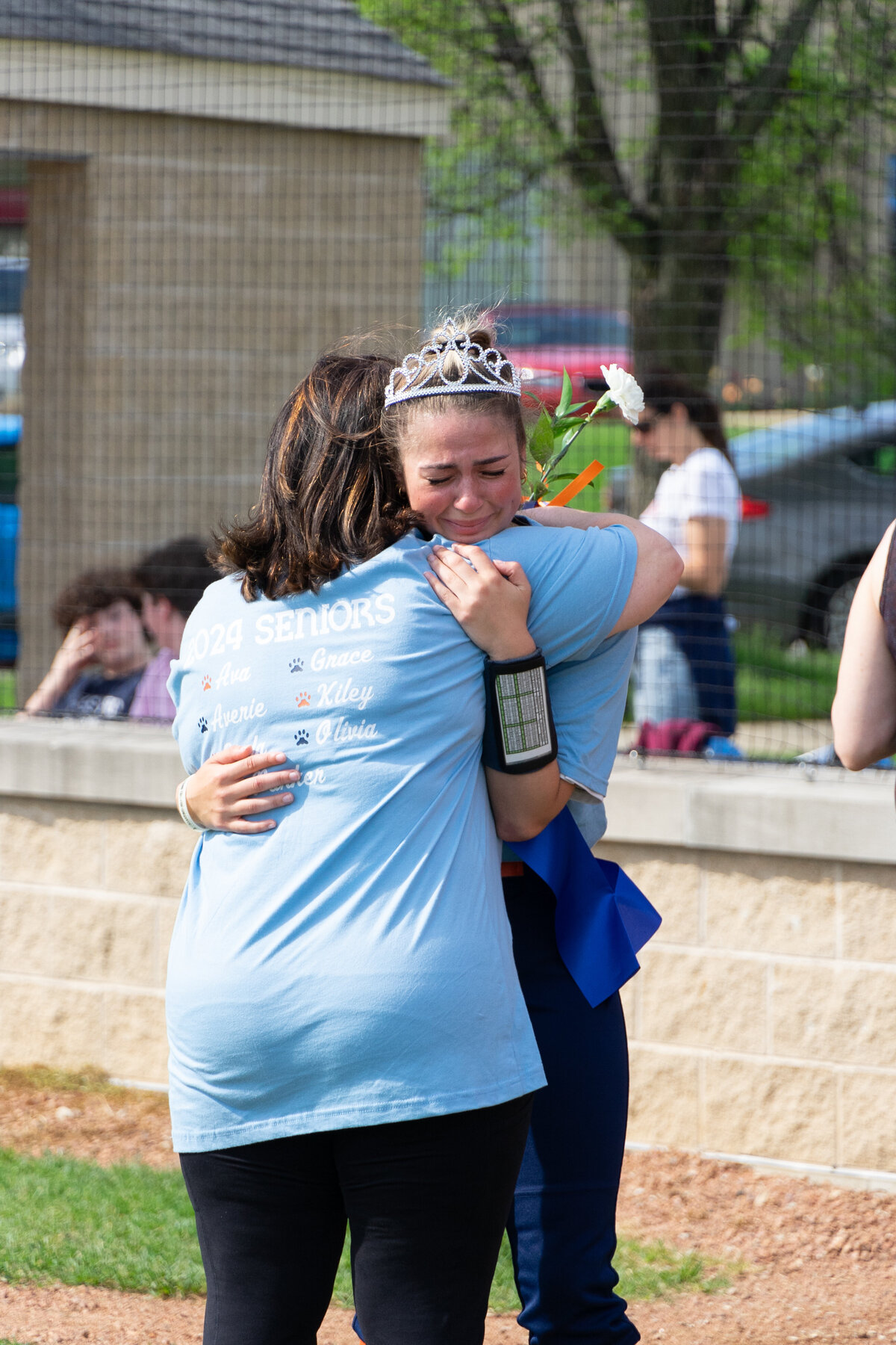 2025.05.04_SbE_NNHSSoftball_SeniorNight+Game_018