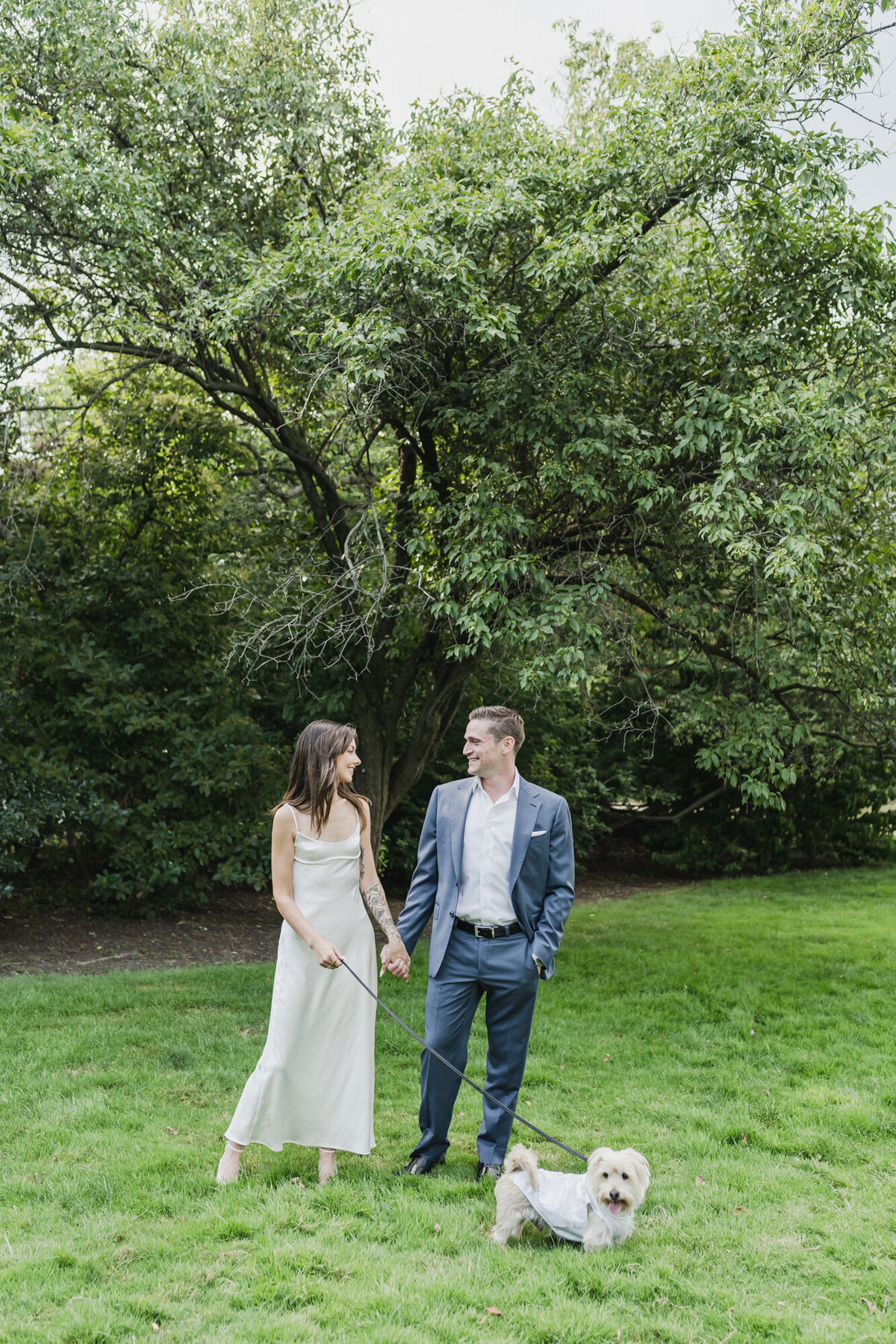 SUMMER FORD HOUSE ENGAGEMENT PHOTOS IN GROSSE POINTE, MICHIGAN PROVIDED BY KARI DAWSON1