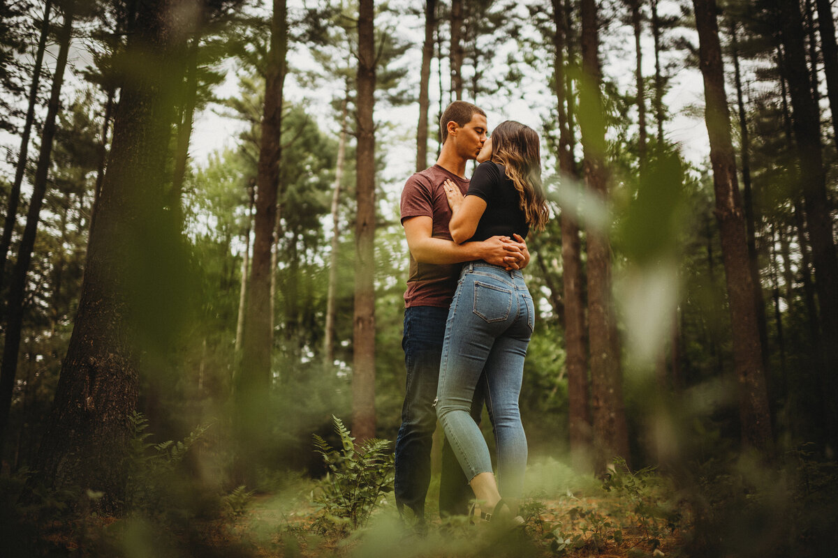 cute engagement session