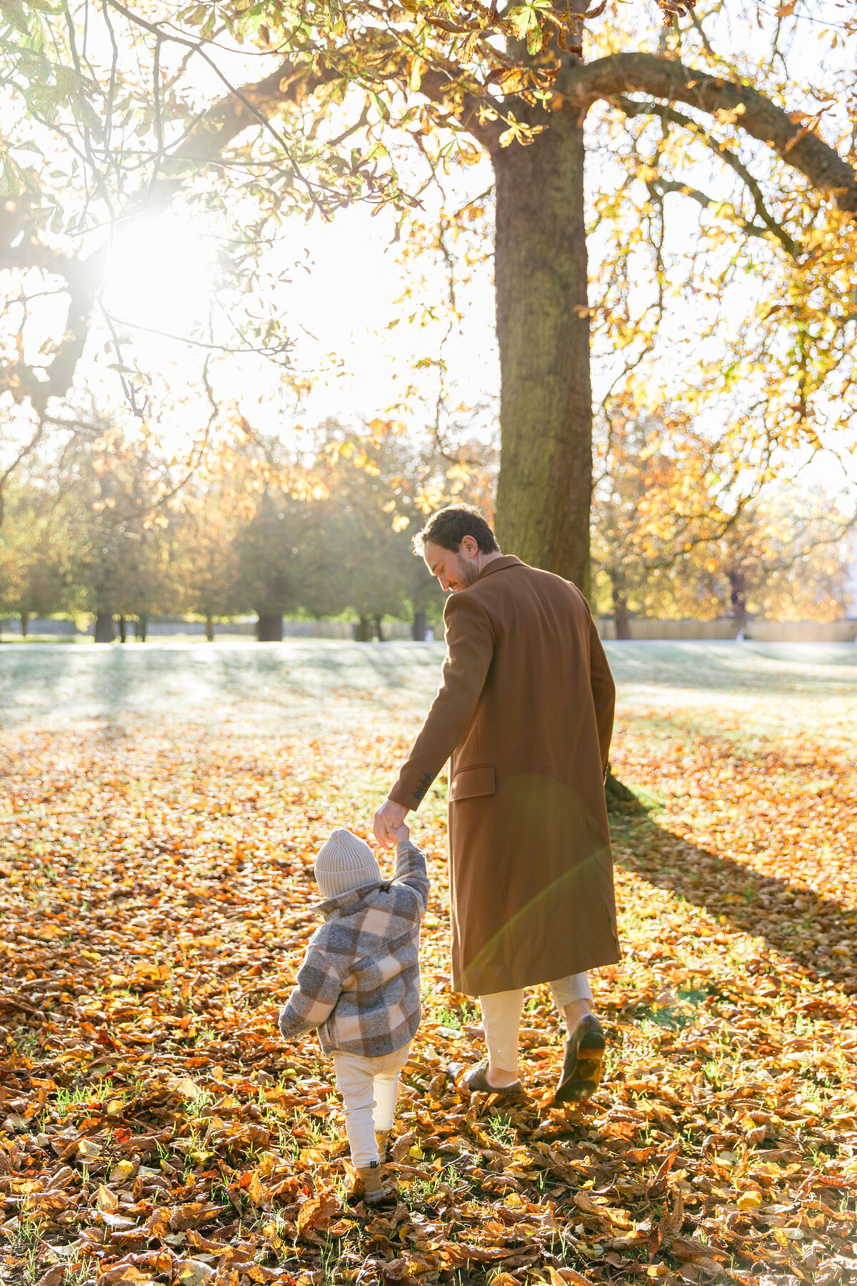 autumn-family-photography-bushy-park-roberta-facchini-photography-1