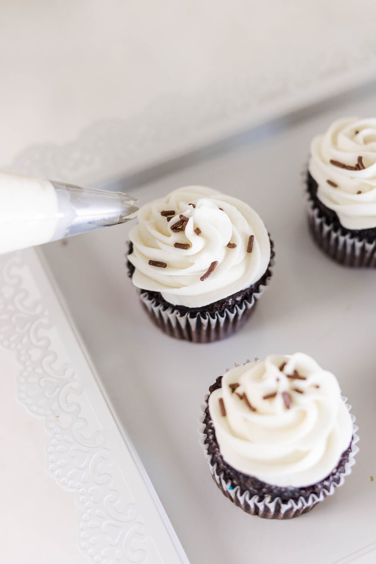 baker-personal-branding-photo-shoot-chocolate-cupcakes