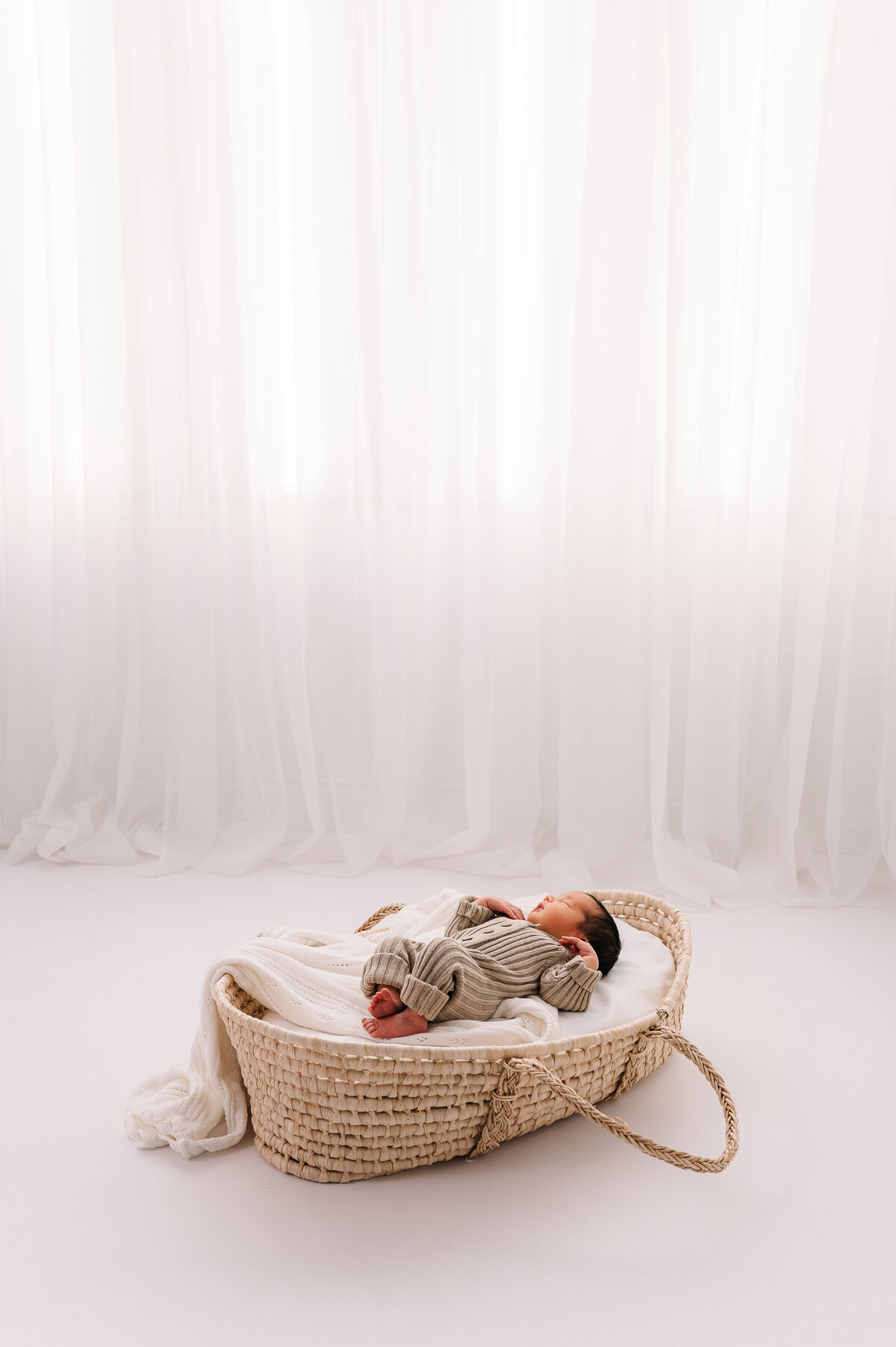 SandersNewborn-FarmersPhotography-88