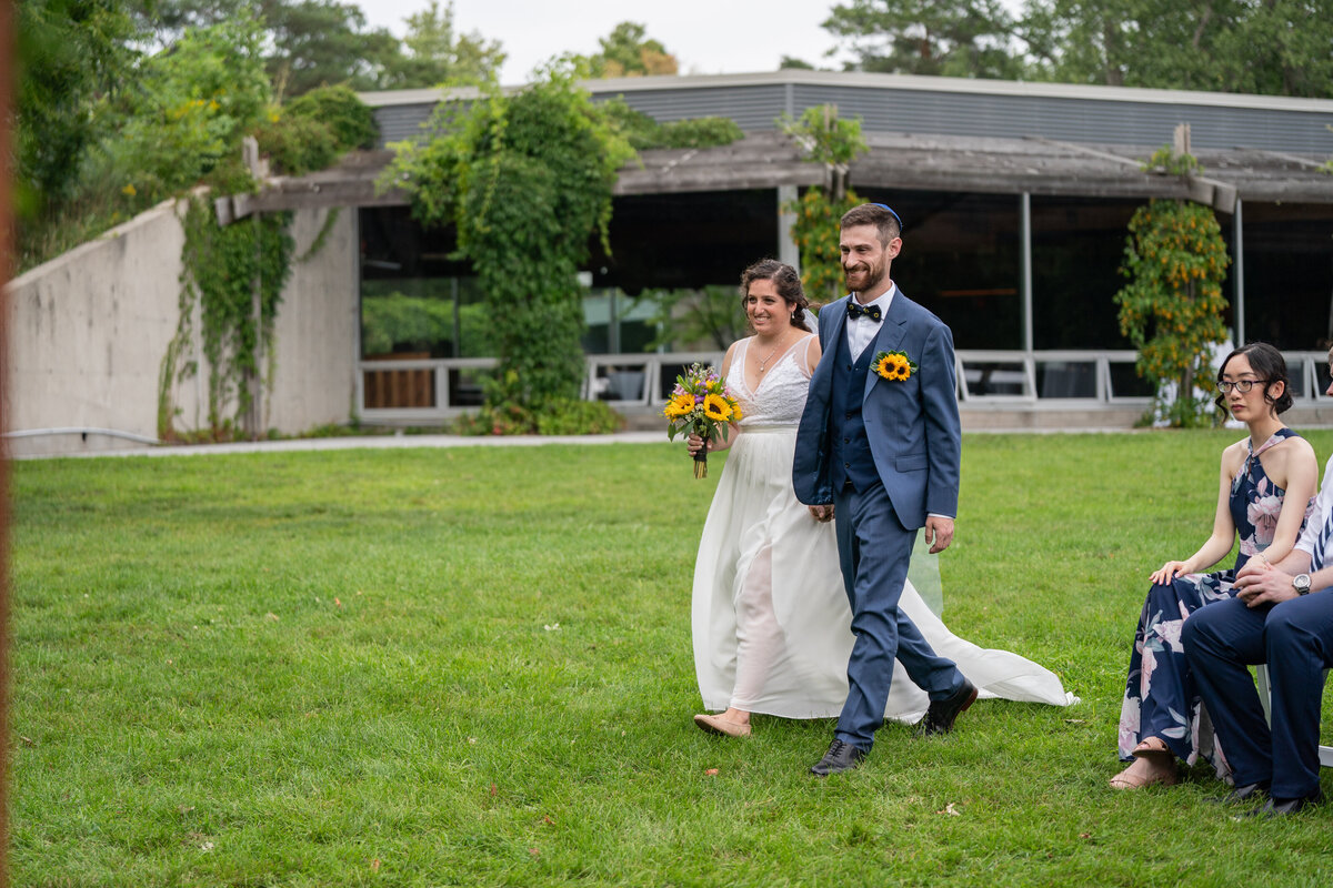 A&J Guelph Arboretum Wedding Flowers5