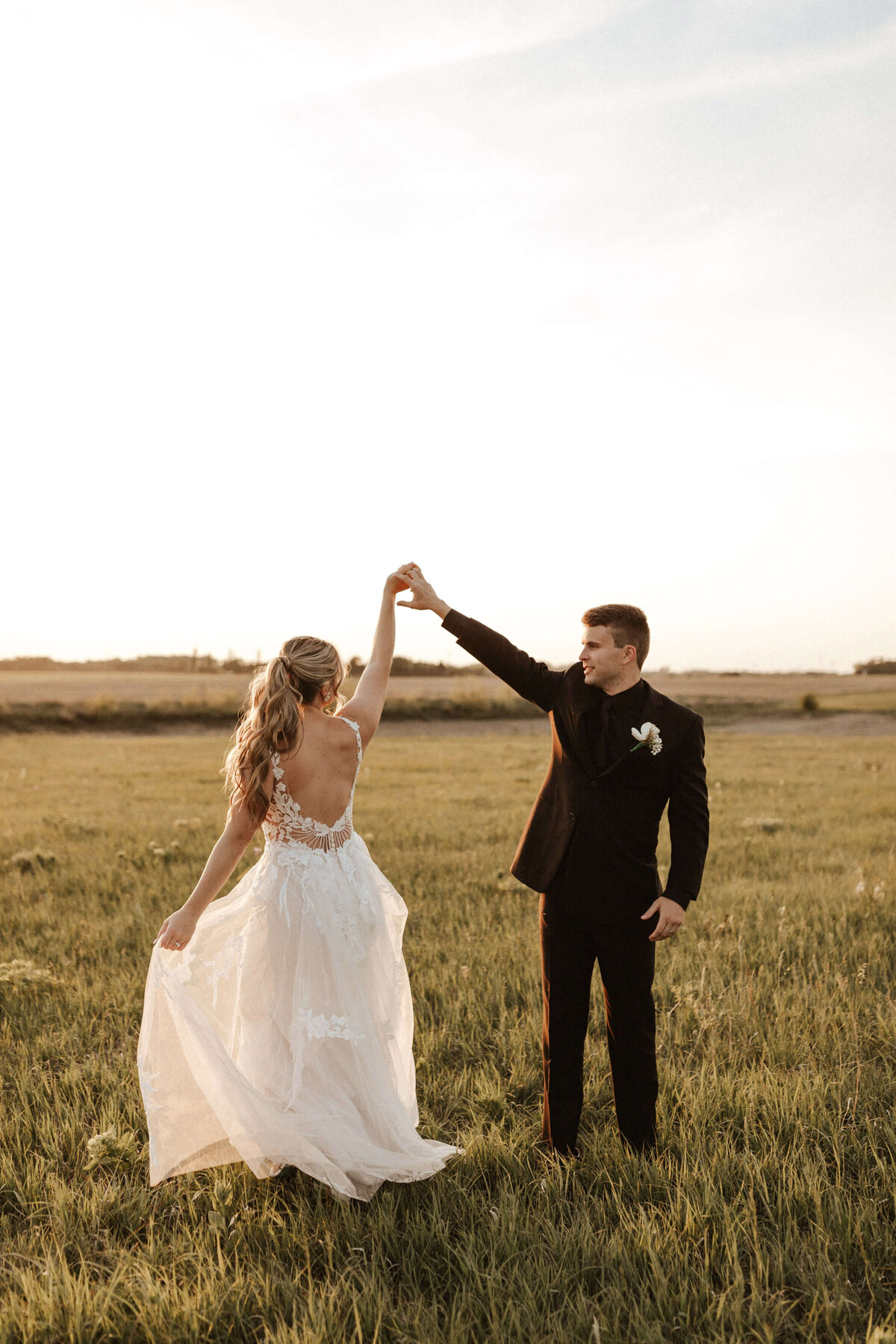 the-barn-at-grace-hill-kansas-wedding-with-the-wandering-5