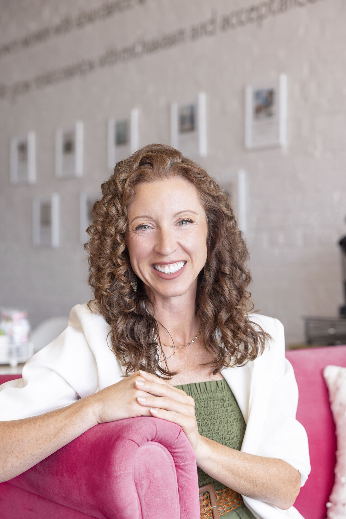 Aviatra-cincinnati-personal-brand-photos-Jennifer Blackburn-your-brand-compass-1777