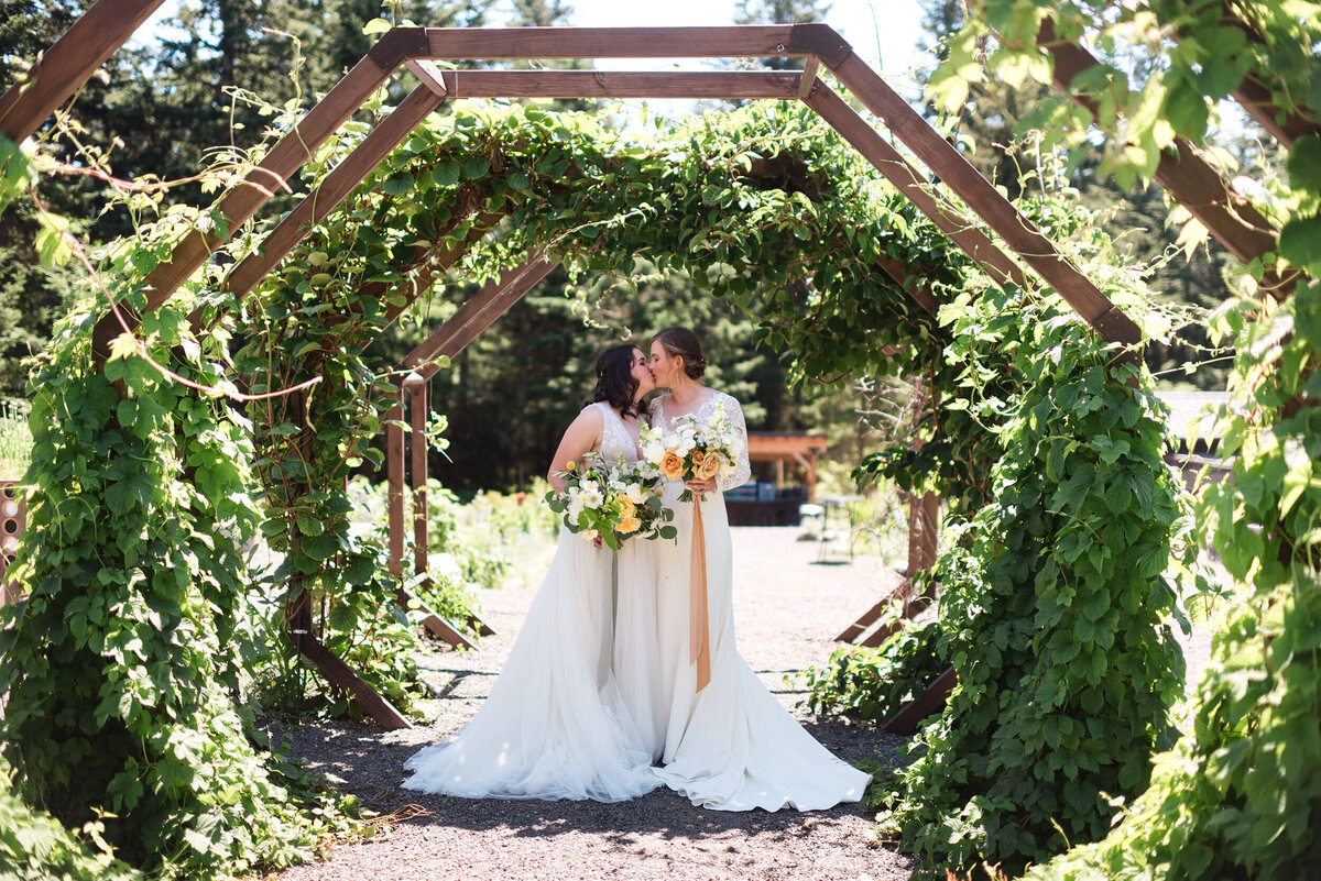 Couple at Saltwater Farm Wedding