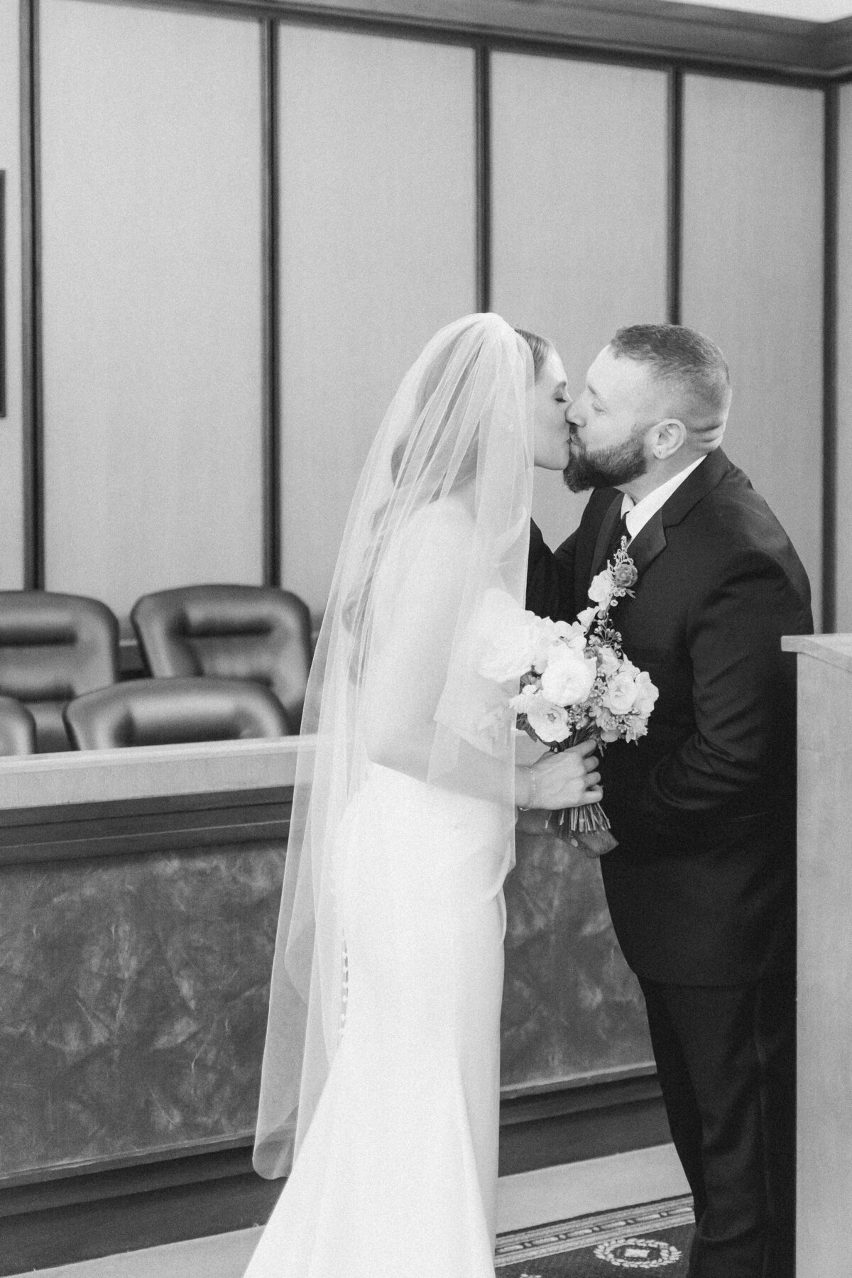 courthouse-elopement-pittsburgh-wedding