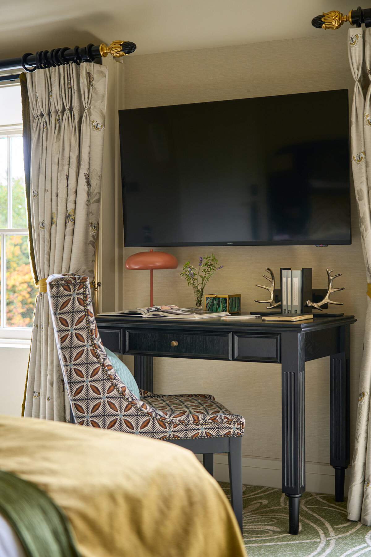 Waterstone - Townhouse on the Green - Dublin - Luxury Boutique Hotel - Room Desk Portrait Full Res