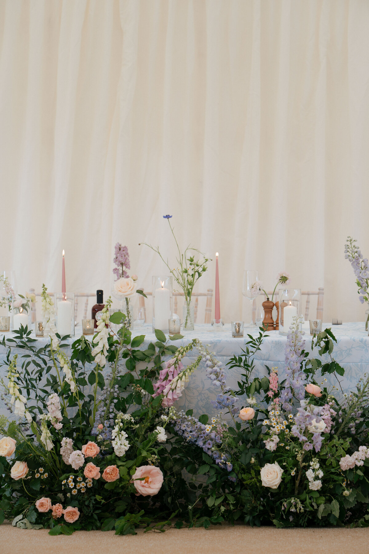 patterned tablecloth marquee wedding 