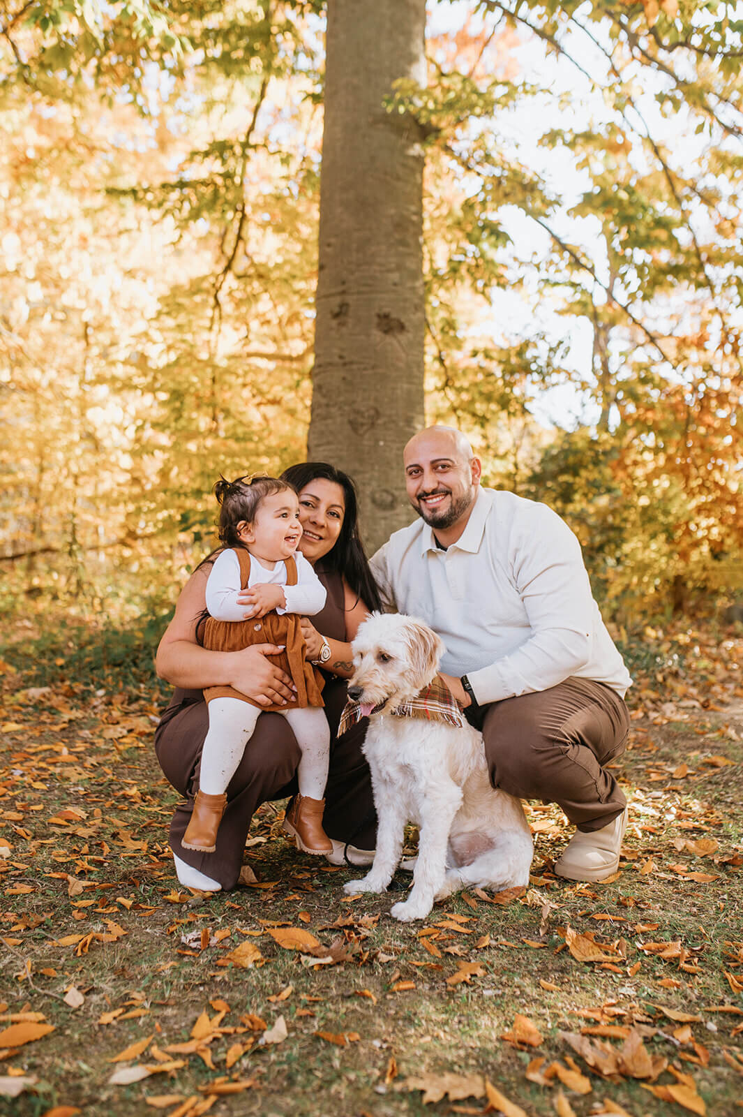 Cute-family-with-dog