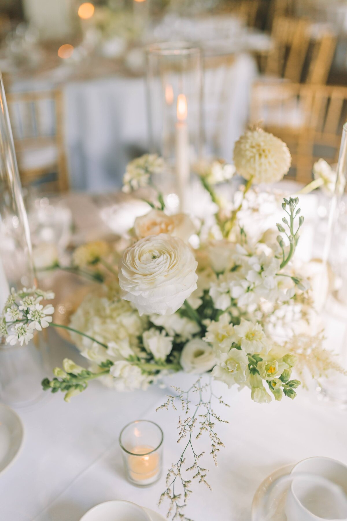 H&Z - Inn on Twenty Wedding Flowers9