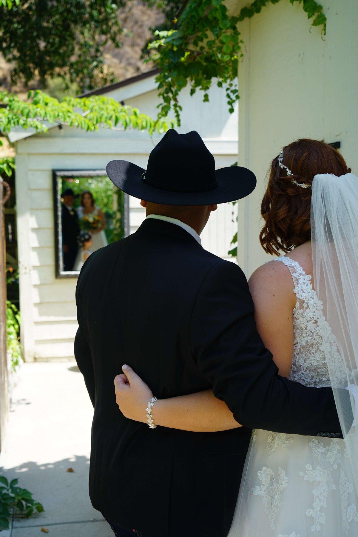 KS-Gray-Photography-newport-beach-wedding-photographer-bride-and-groom-rustic-wedding-in-orange-county