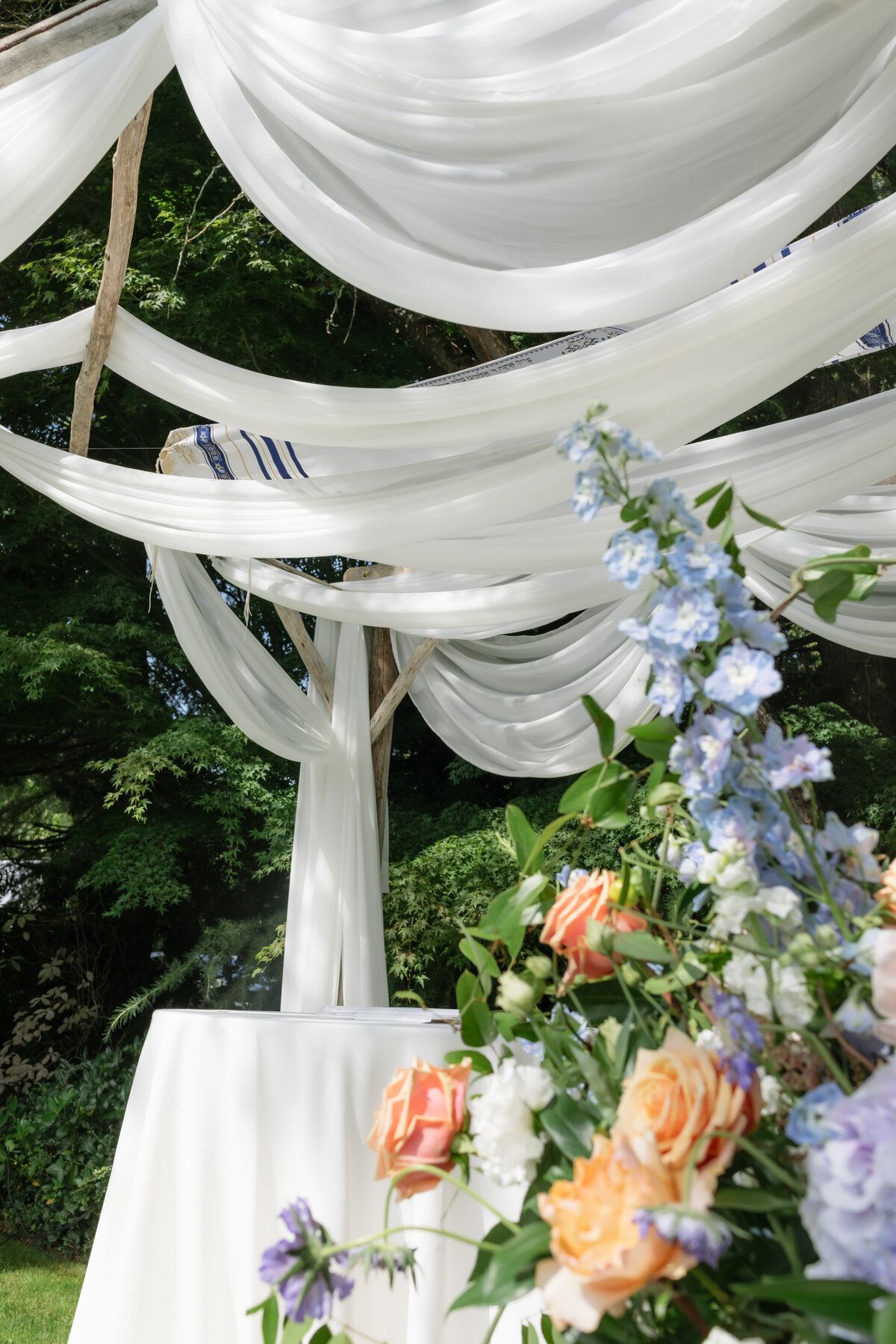 MeghanHemstra-Colourful-Vancouver-Garden-Wedding-102