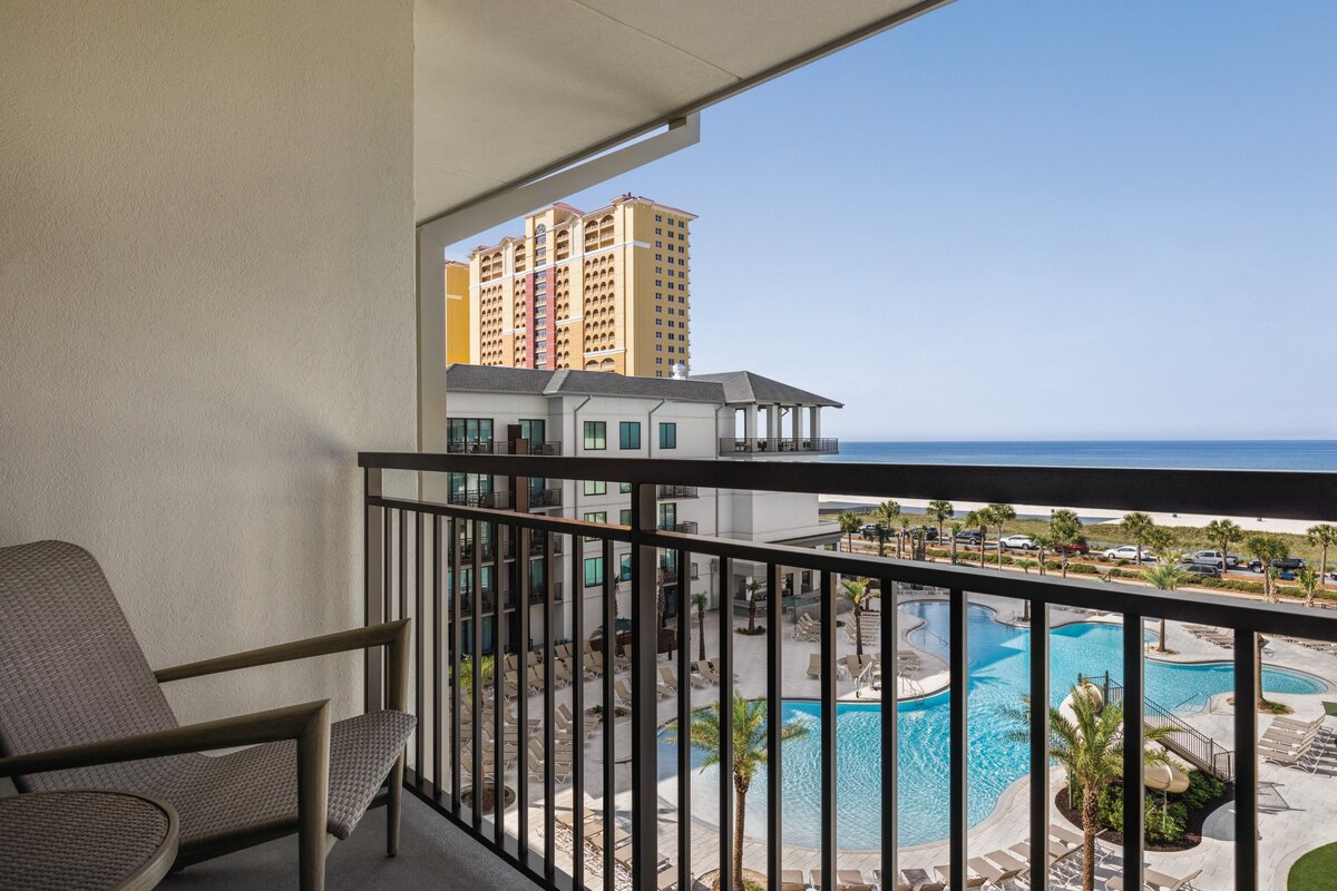 ECPPP_2_queen_1_bedroom_suite_balcony_gulf_view_03
