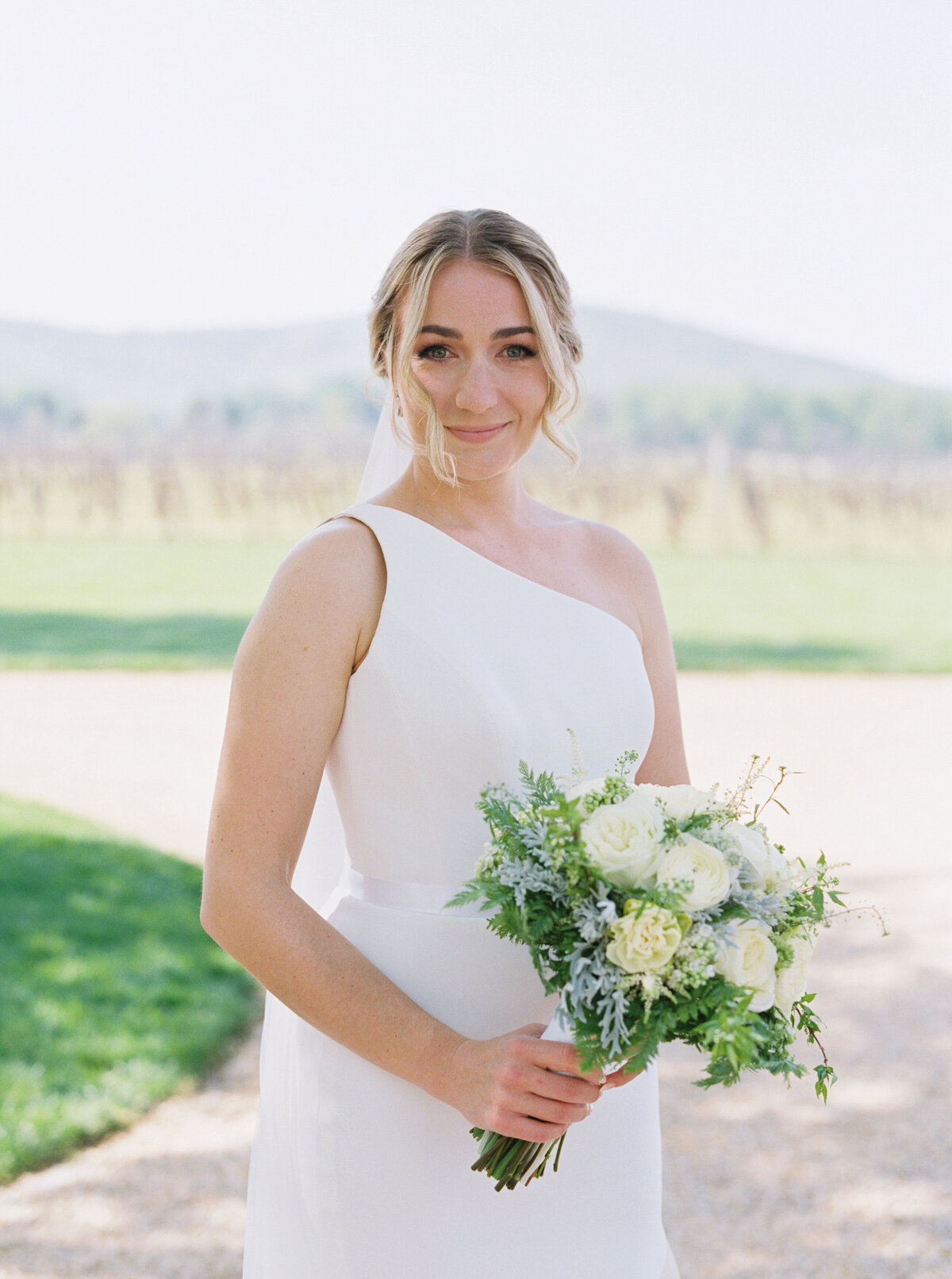 Klaire-Dixius-Photography-Keswick-Vineyards-Wedding-Fine-Art-Virginia-Wedding-Photographer-Alex-Andrea-highlights-45