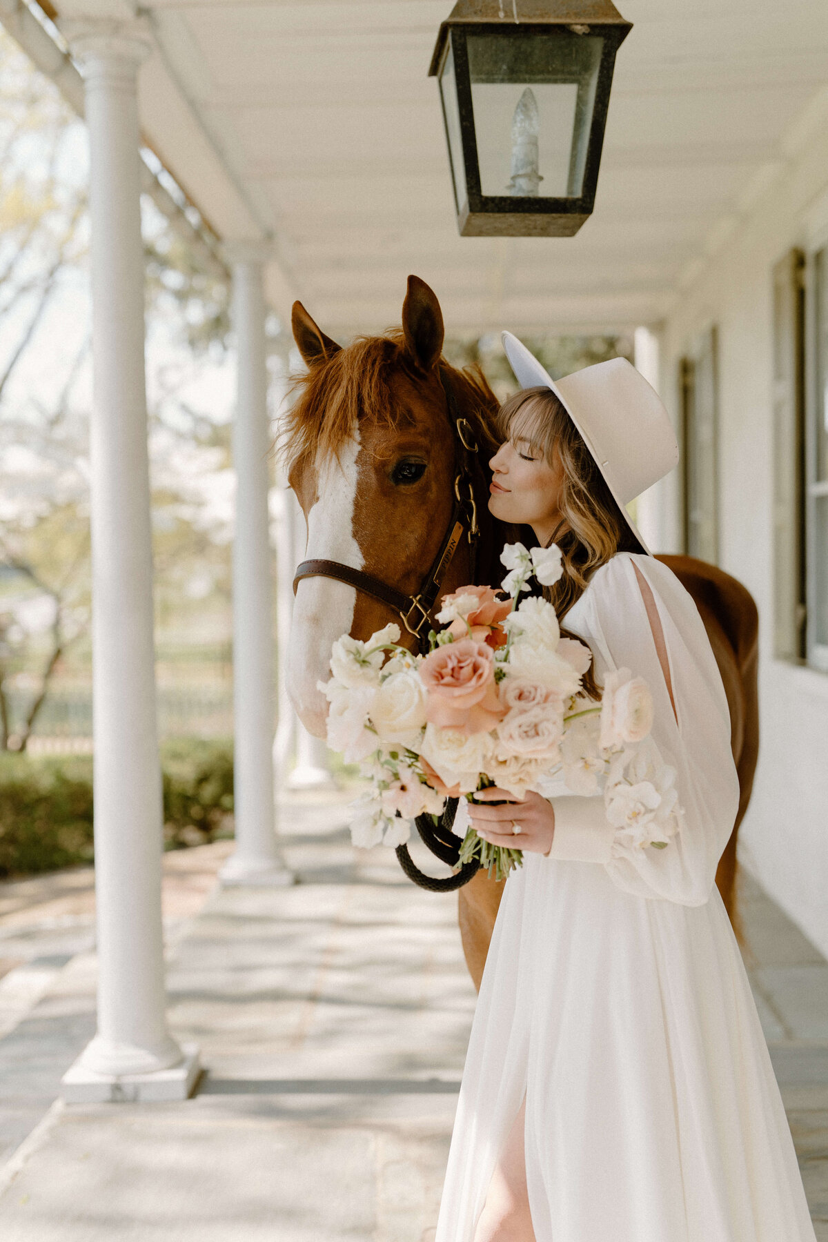 bride portraits with horse at white chimneys estate, Lancaster, PA