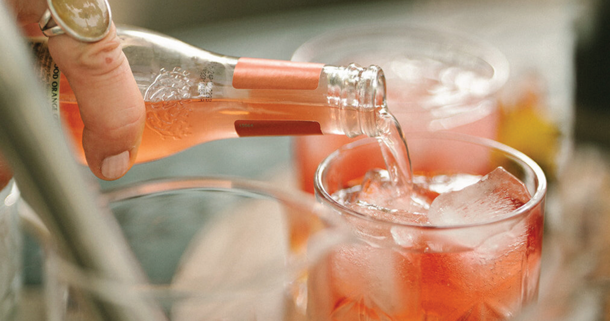 DeeLuxe Bartending and Event Staffing-NH Premiere Services - Mobile Bar in Manchester