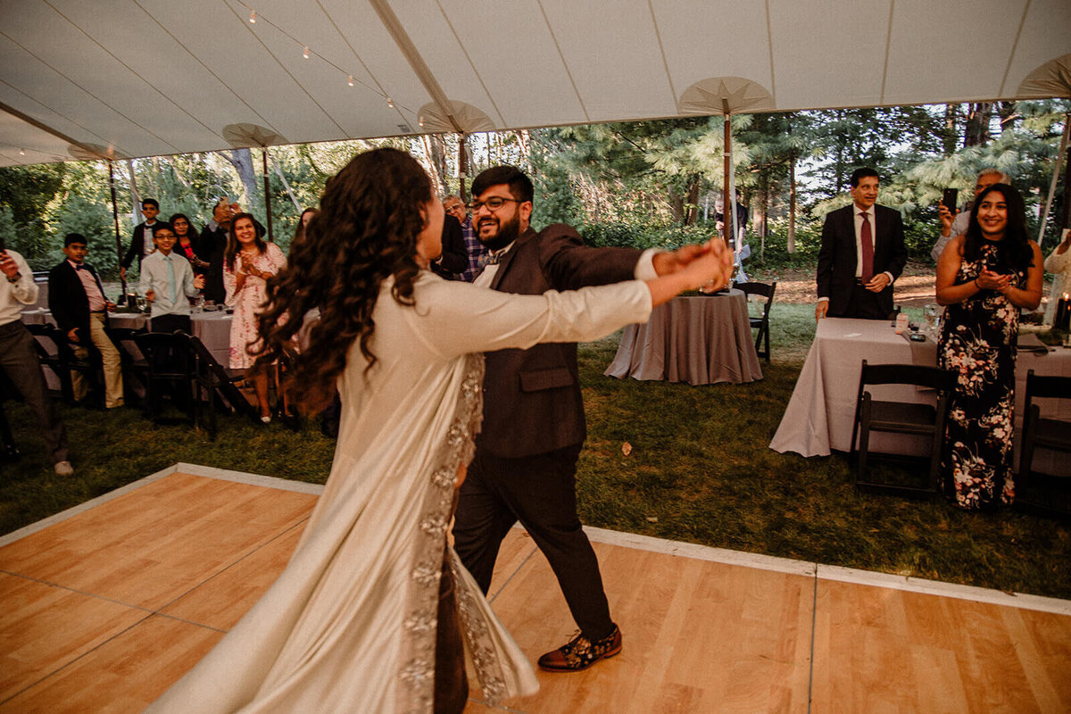 Branford Connecticut Outdoor Tented Wedding Pearl Weddings And Events-303