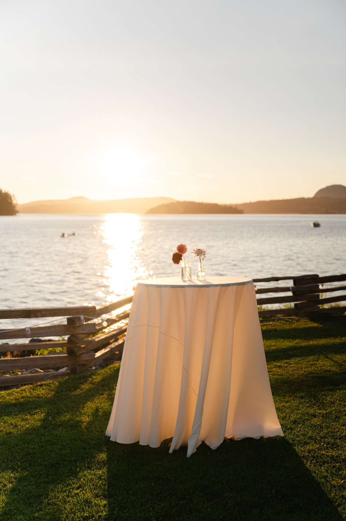 Hope-Island-Beach-Club-Wedding-LaConner_Caylie-Mash-Photography_707